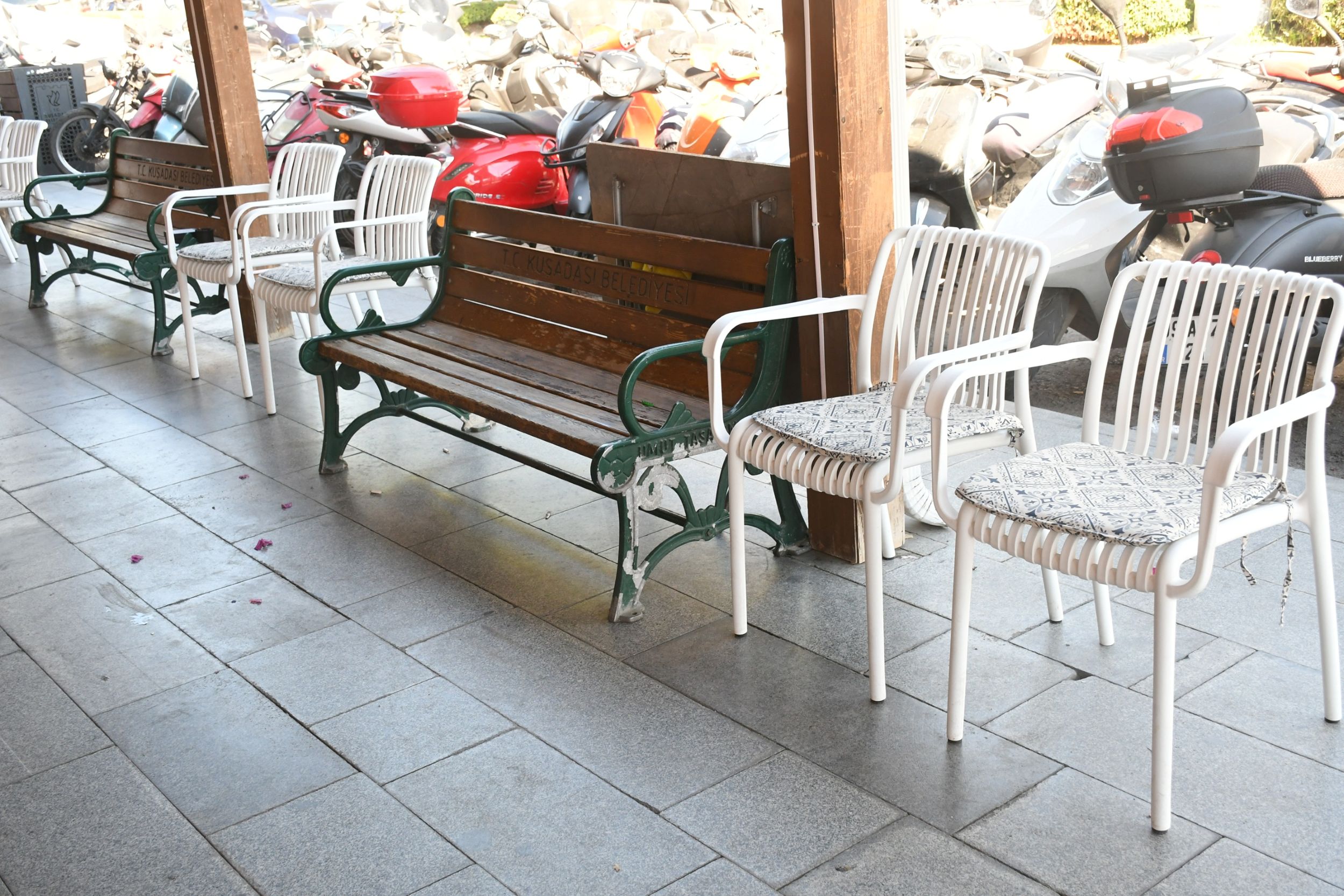 Main Bazaar Beyaz Sandalye (1)