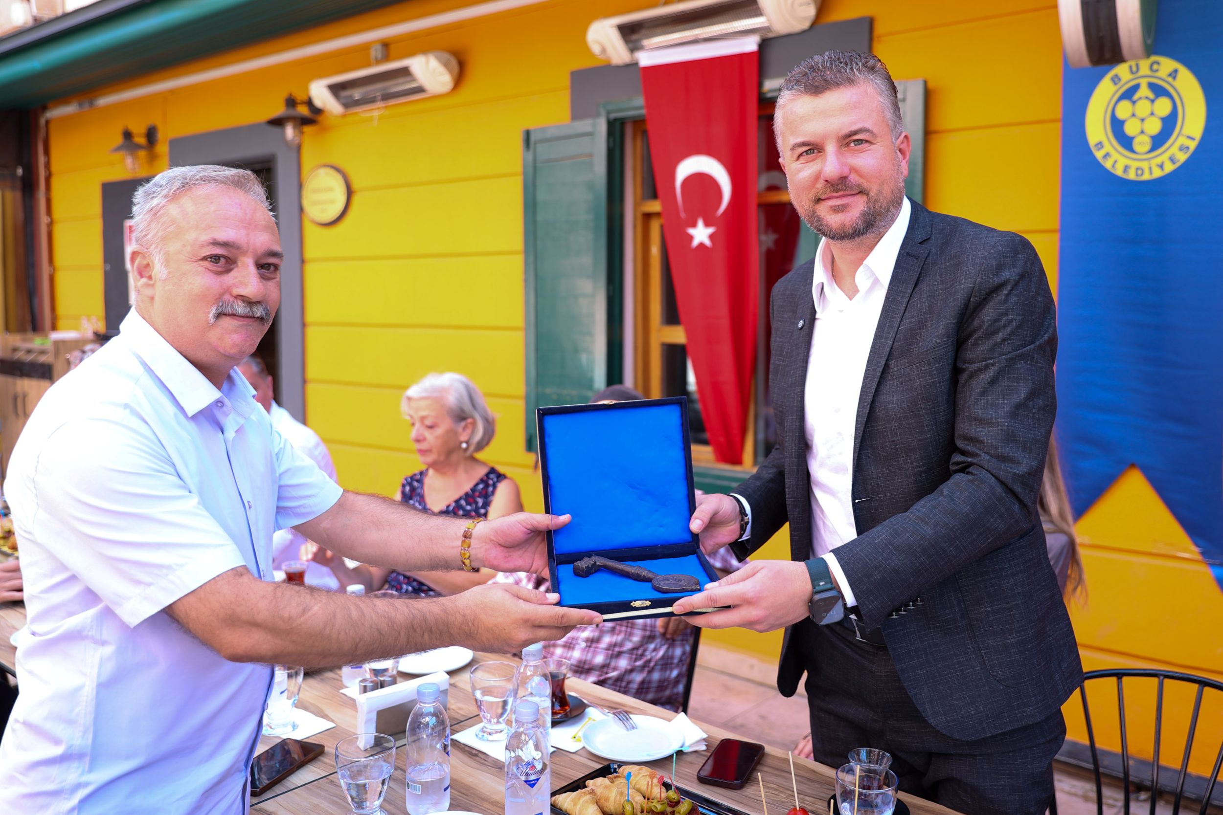 Buca Kent Bellegi Bagiscilari (4)