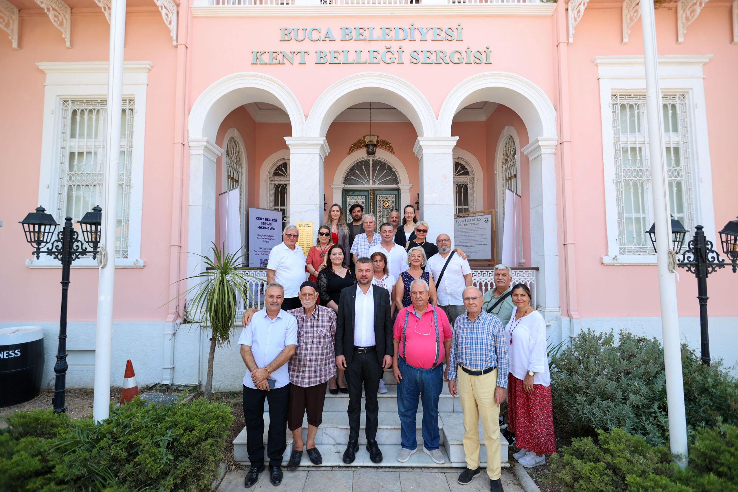 Buca Kent Bellegi Bagiscilari (7)