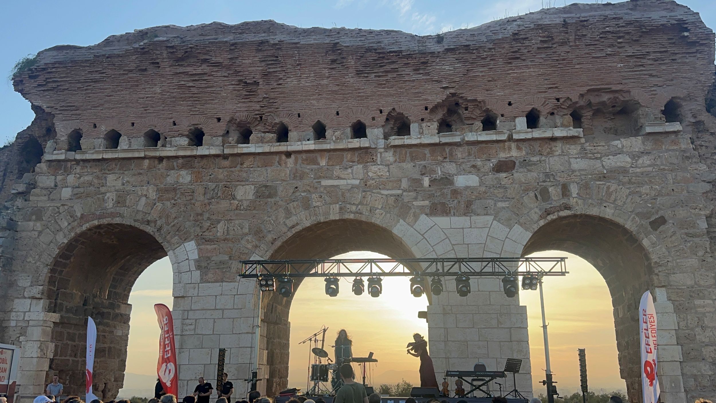 Aydın, Talleis, Yojuliet