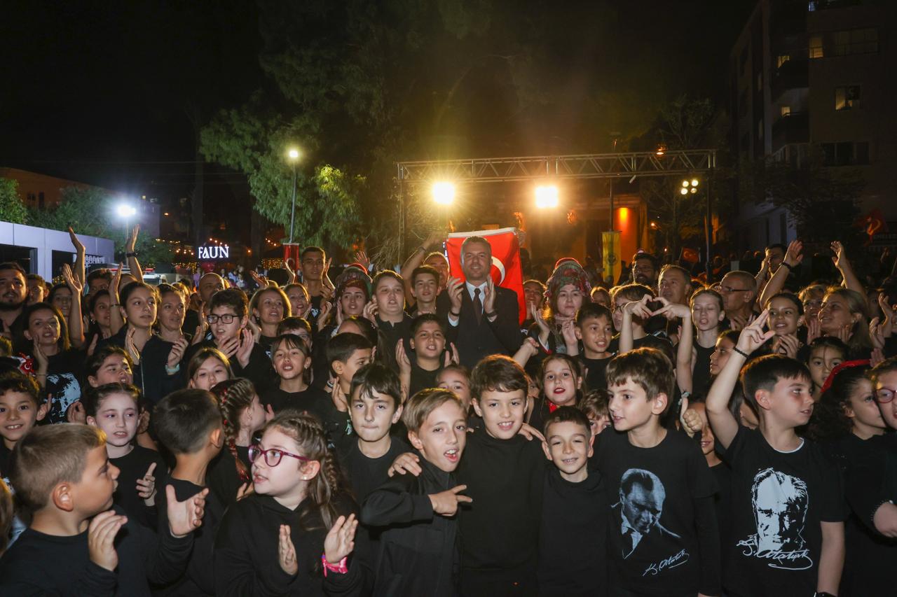 Bucalılar Cumhuriyet Bayramını Coşkuyla Kutladı 08