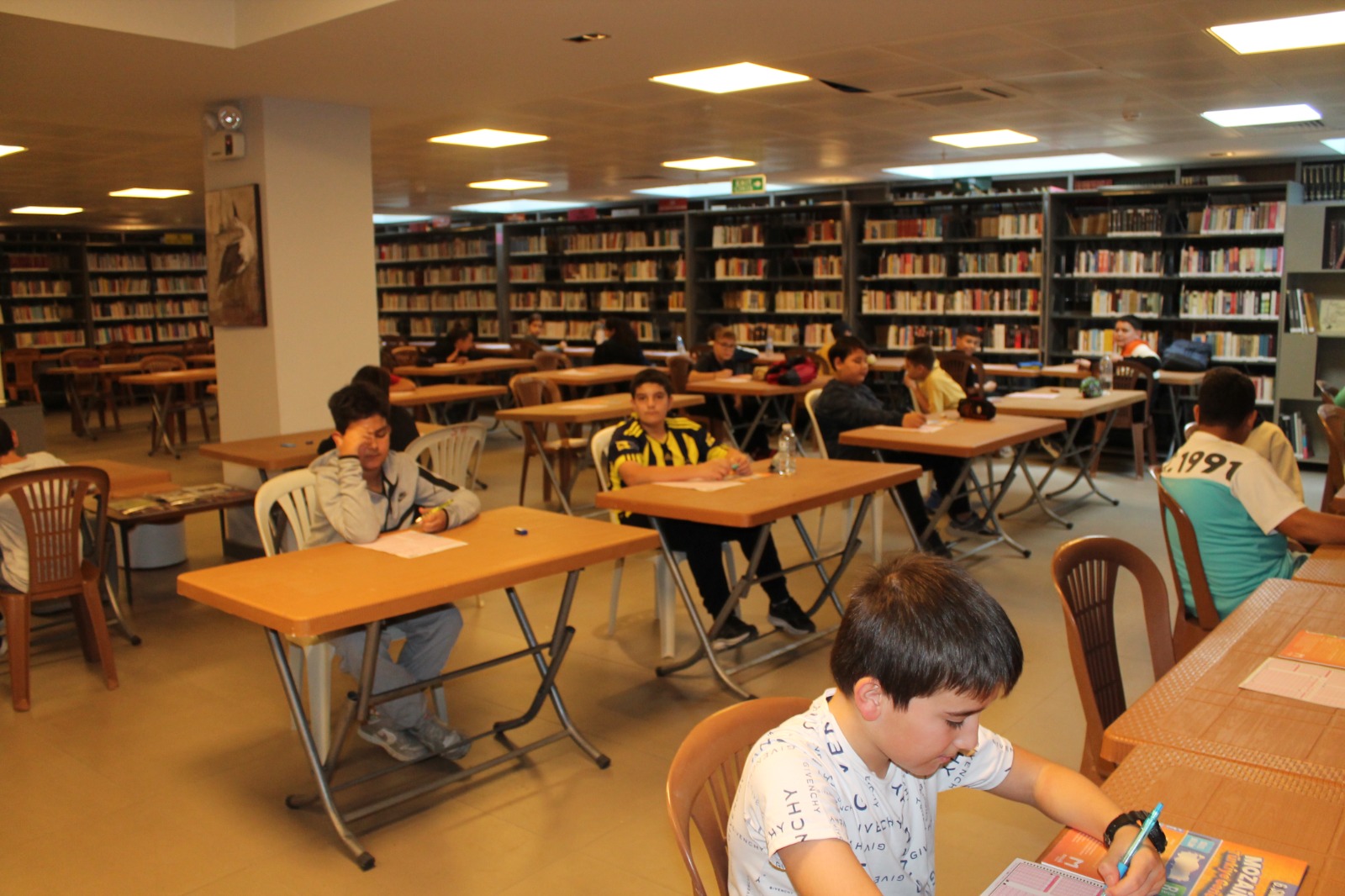 Efes Selçuk Beledi̇yesi̇'nden Öğrenci̇lere Anlamli Destek (2)