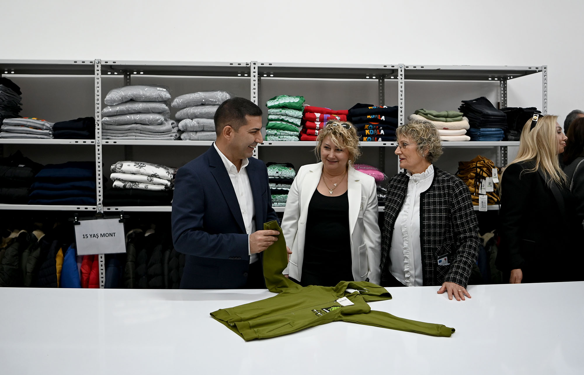 Ada Kiyafet Evi Acildi (4)