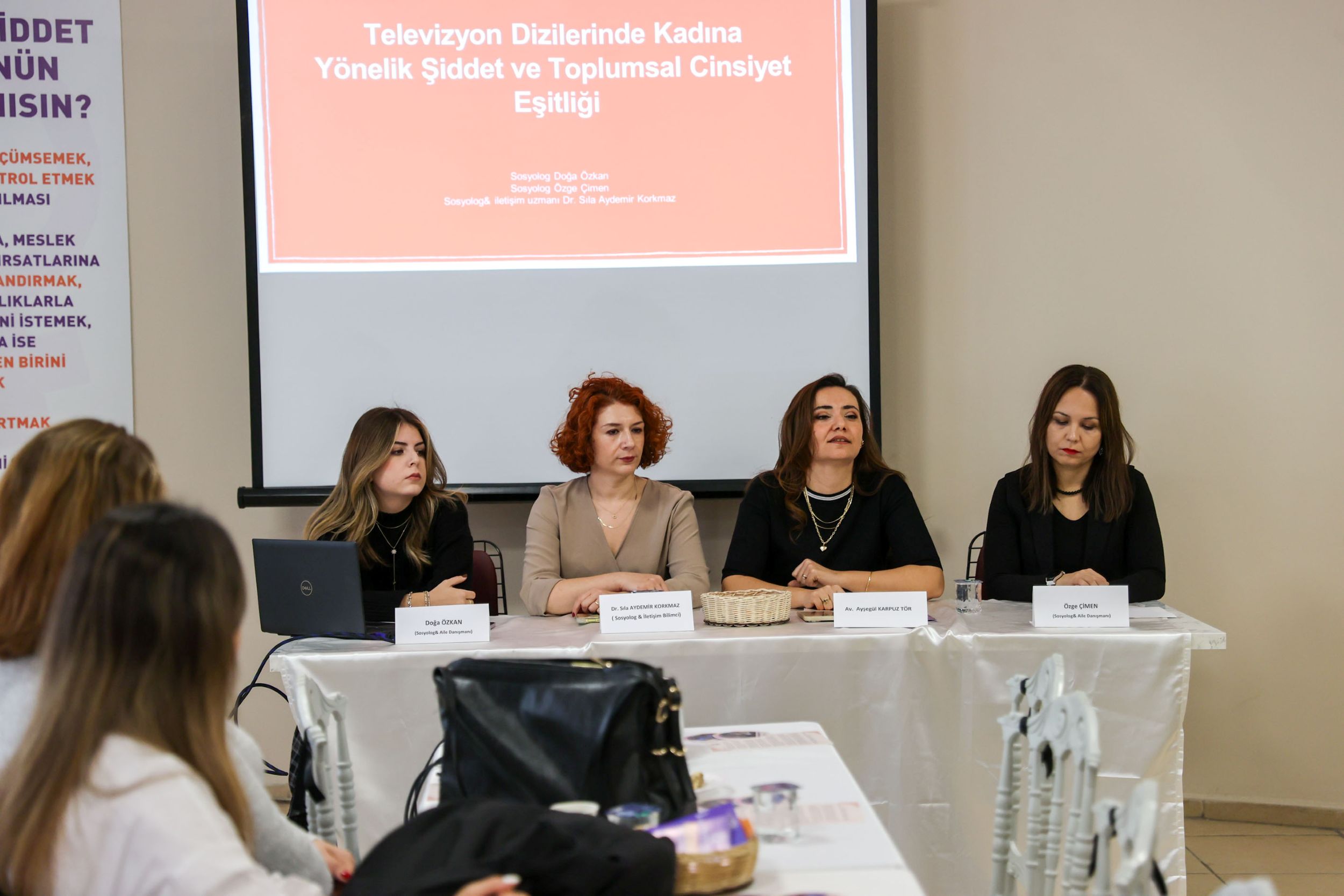 Buca Kadina Siddet Etkinligi (1)