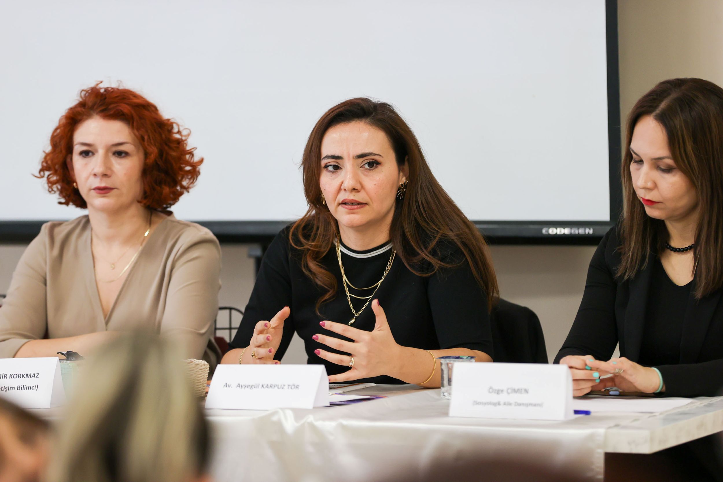 Buca Kadina Siddet Etkinligi (4)