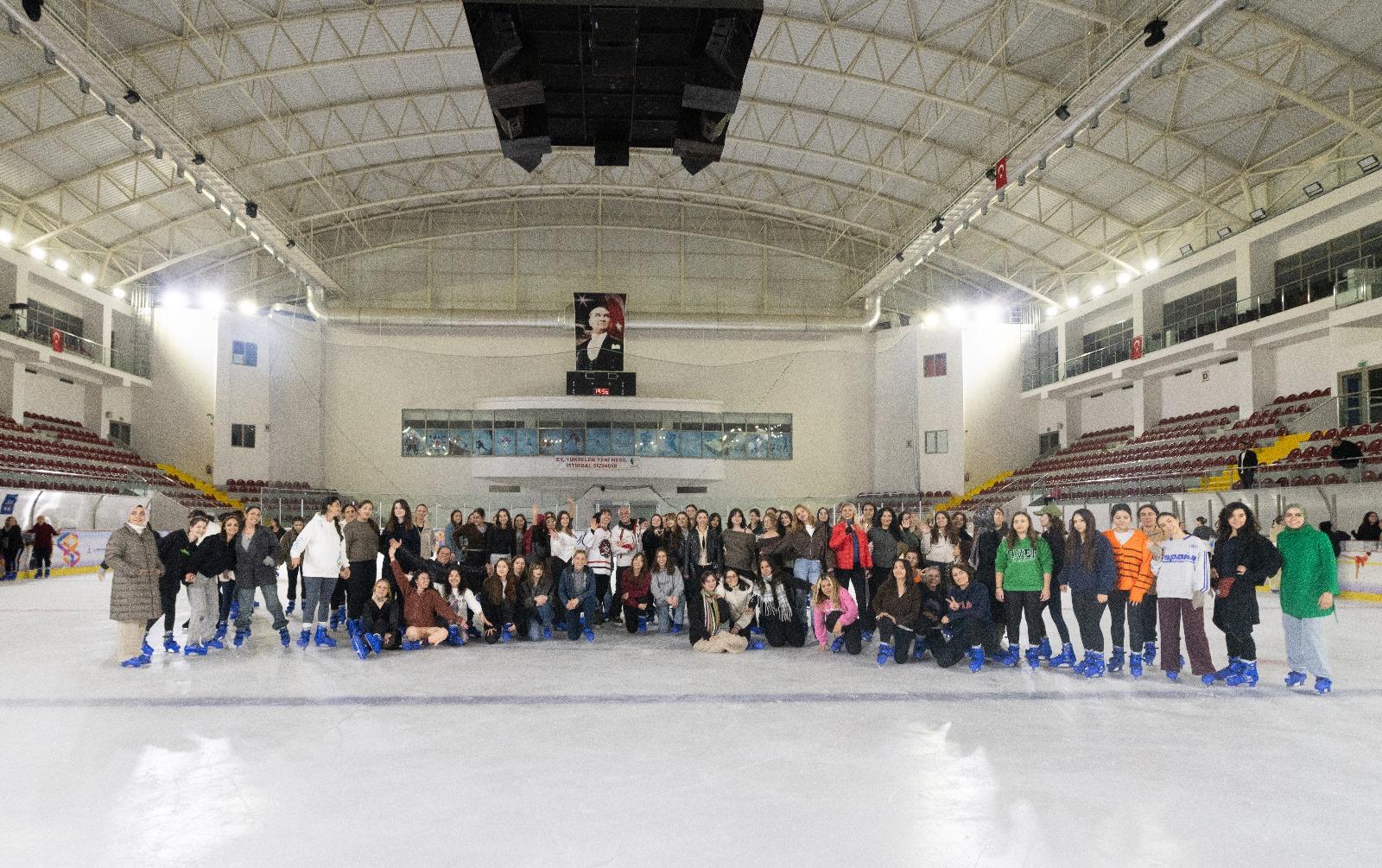 Photo 2025 11 06 19 31 49 2