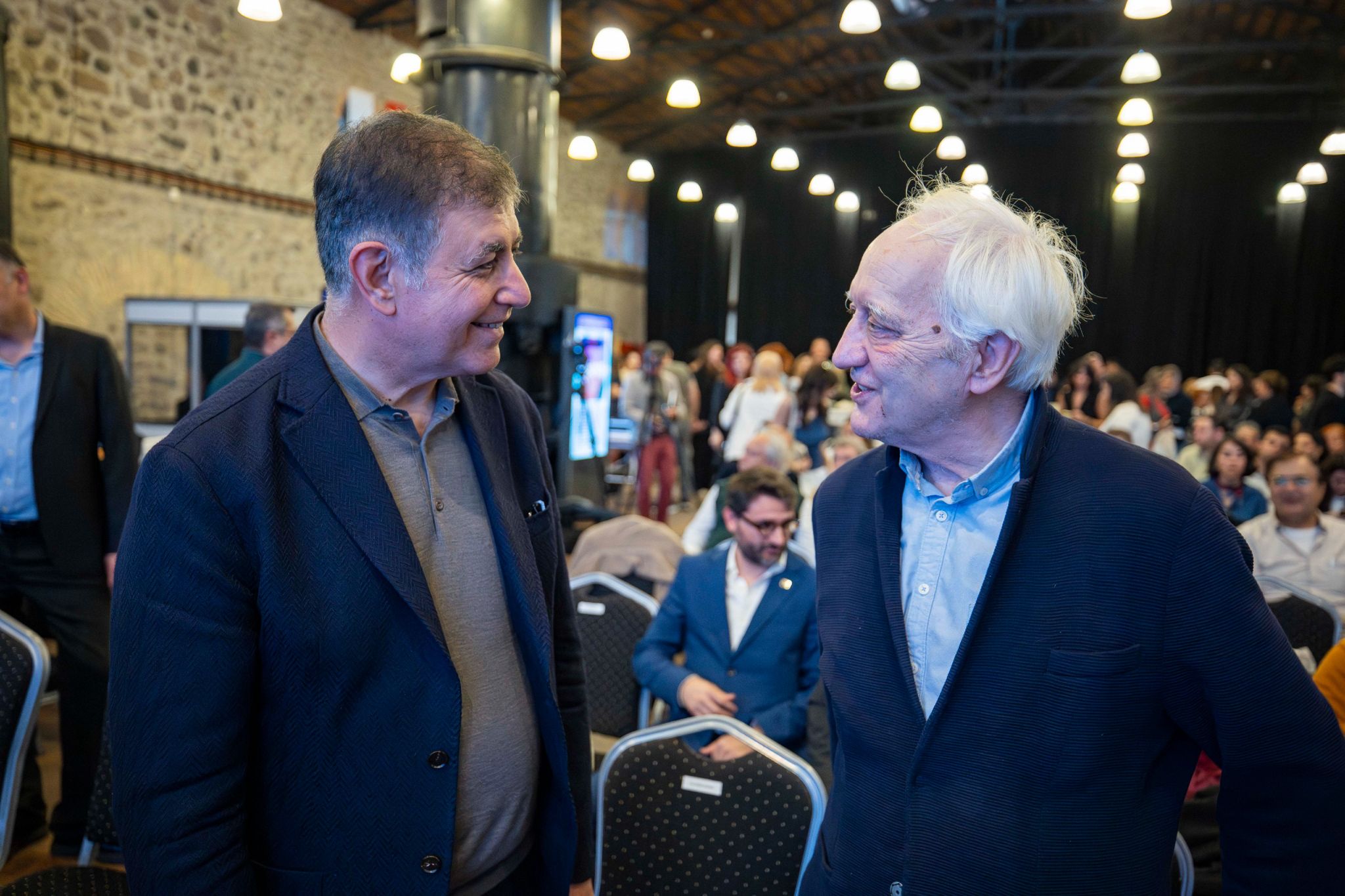 Photo 2025 11 23 18 34 09 2