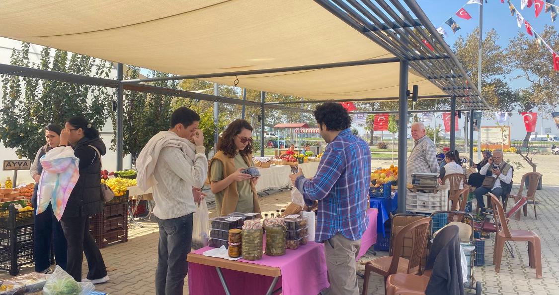 Üreti̇ci̇ Pazarii (8)