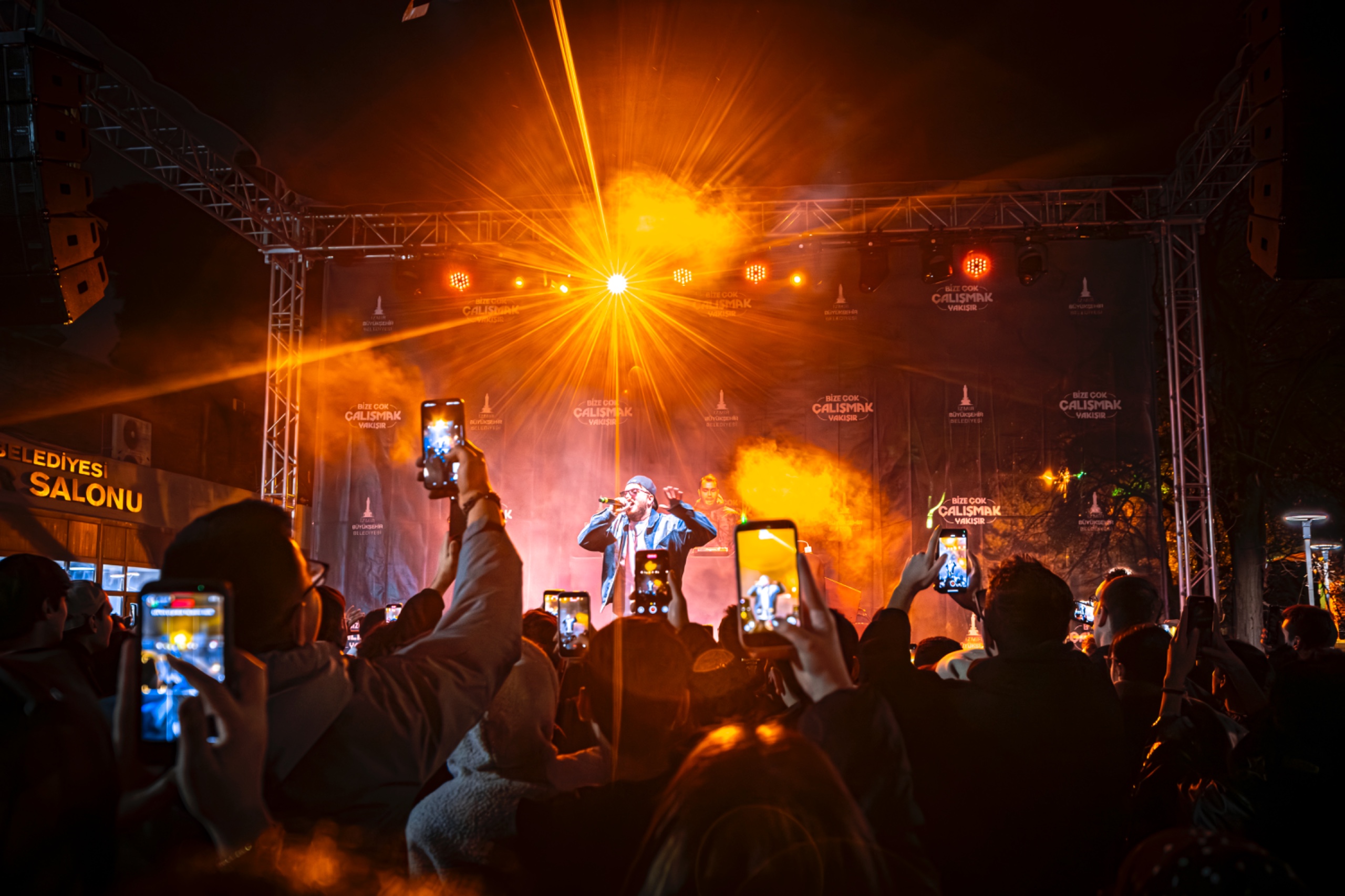 P H O T O 2025 12 28 20 19 38