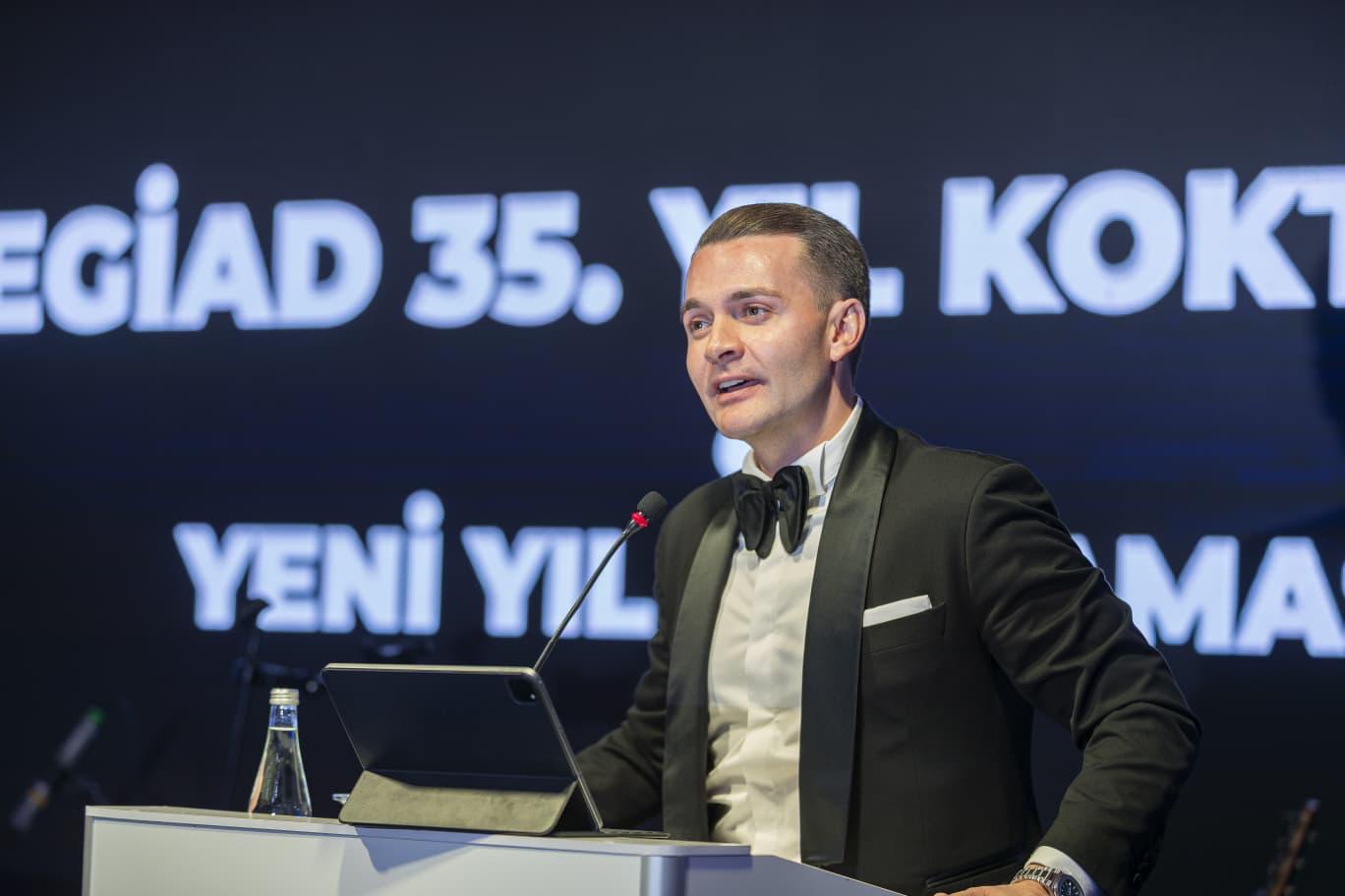 Photo 2025 12 04 23 10 50 2-1