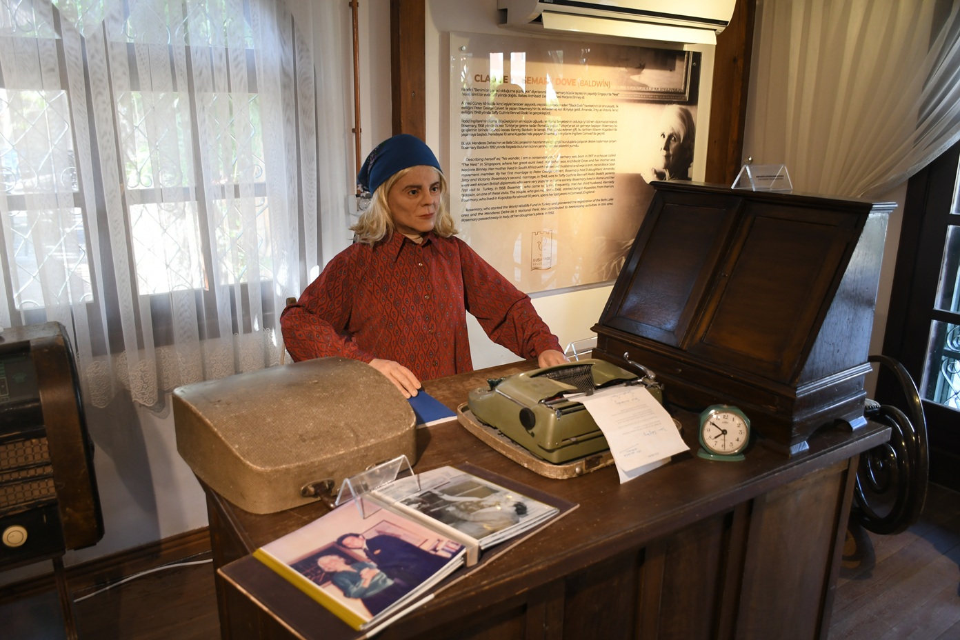 Rosemary Ani Evi (2)-1