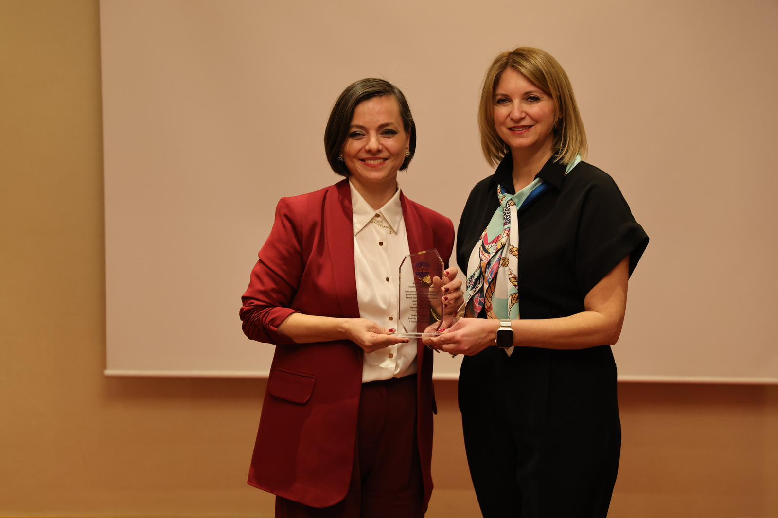 Başkan Kınay İzi̇kad'ın Konuğu Oldu (4)