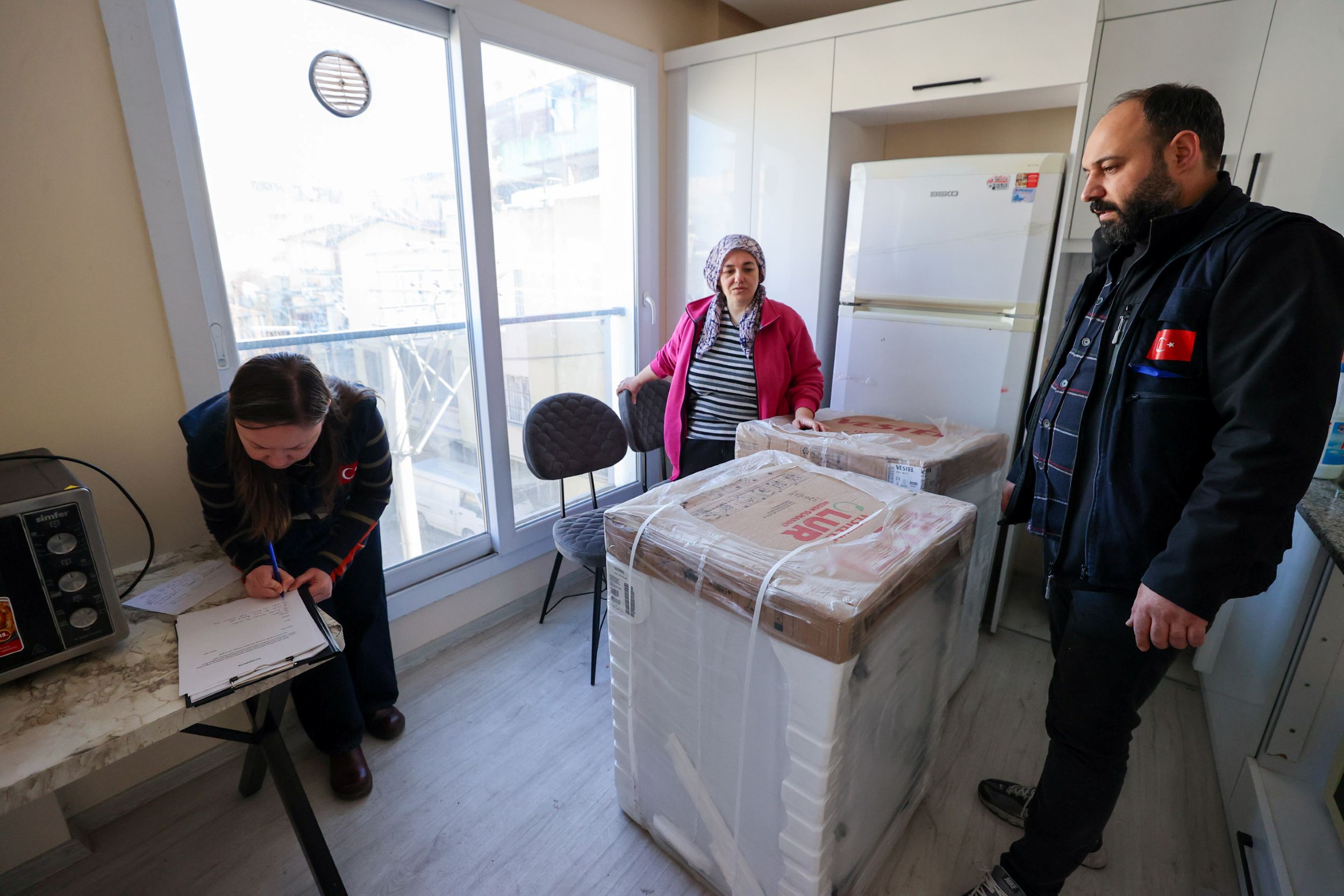 ⁠Buca'da Selin Yaraları El Birliğiyle Sarılıyor4