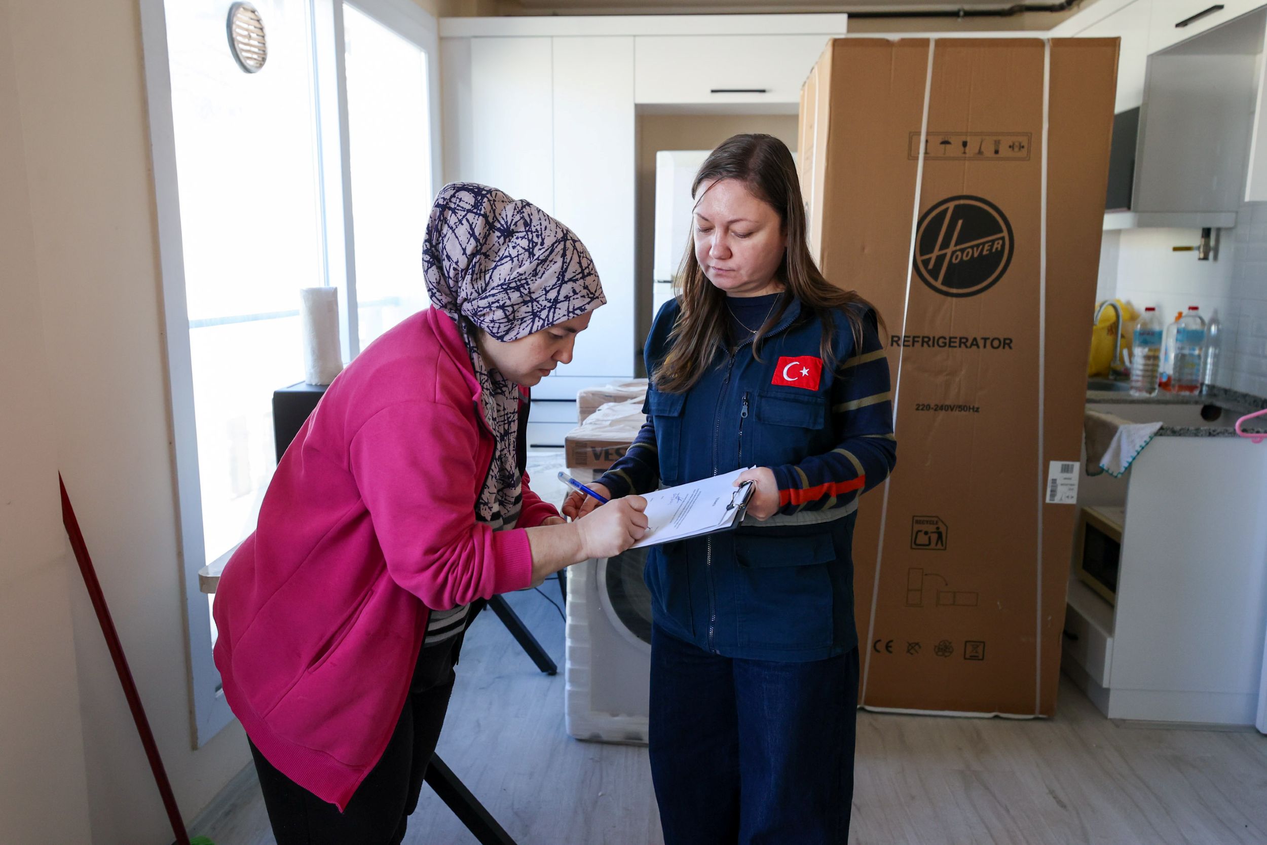 ⁠Buca'da Selin Yaraları El Birliğiyle Sarılıyor6