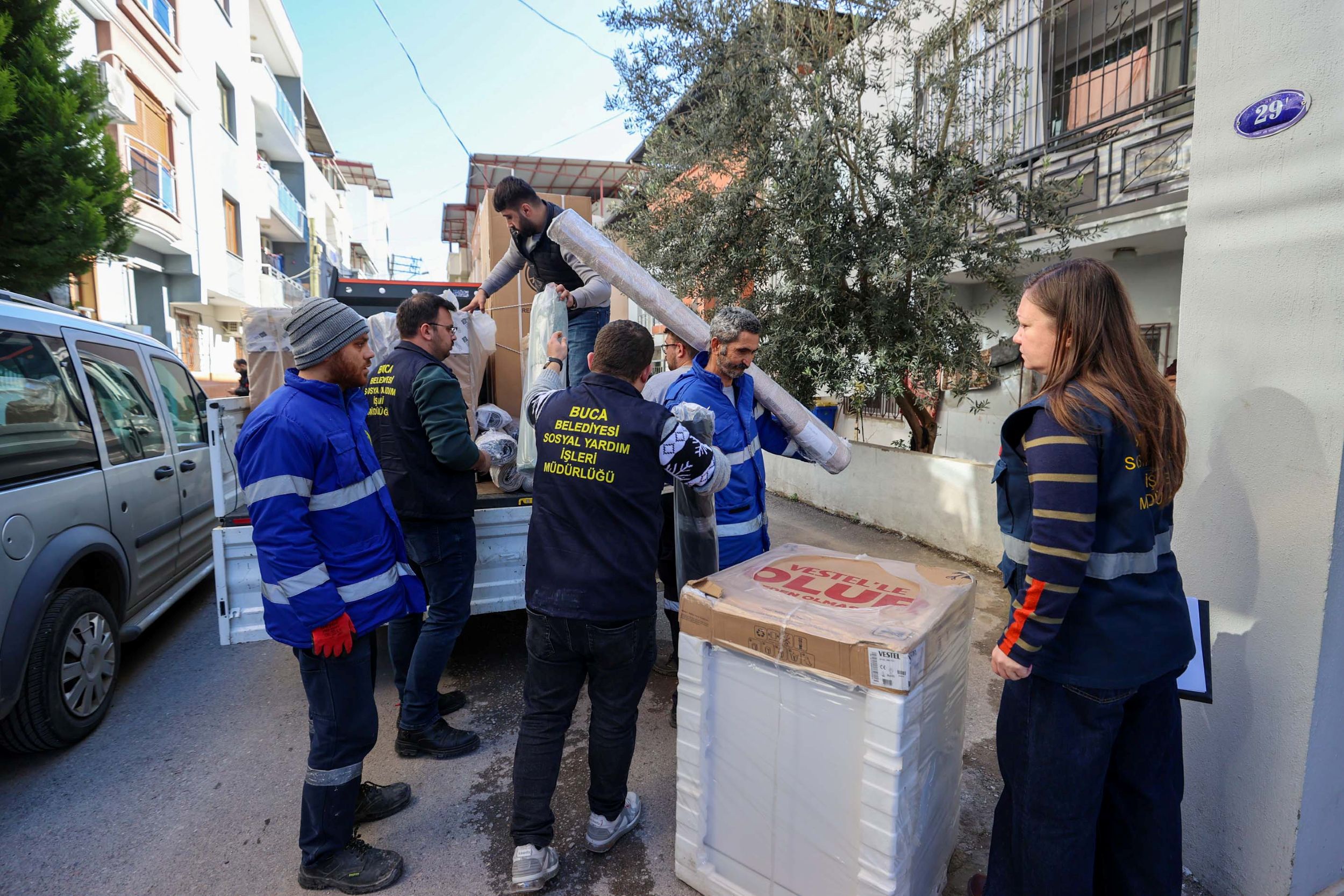 ⁠Buca'da Selin Yaraları El Birliğiyle Sarılıyor7