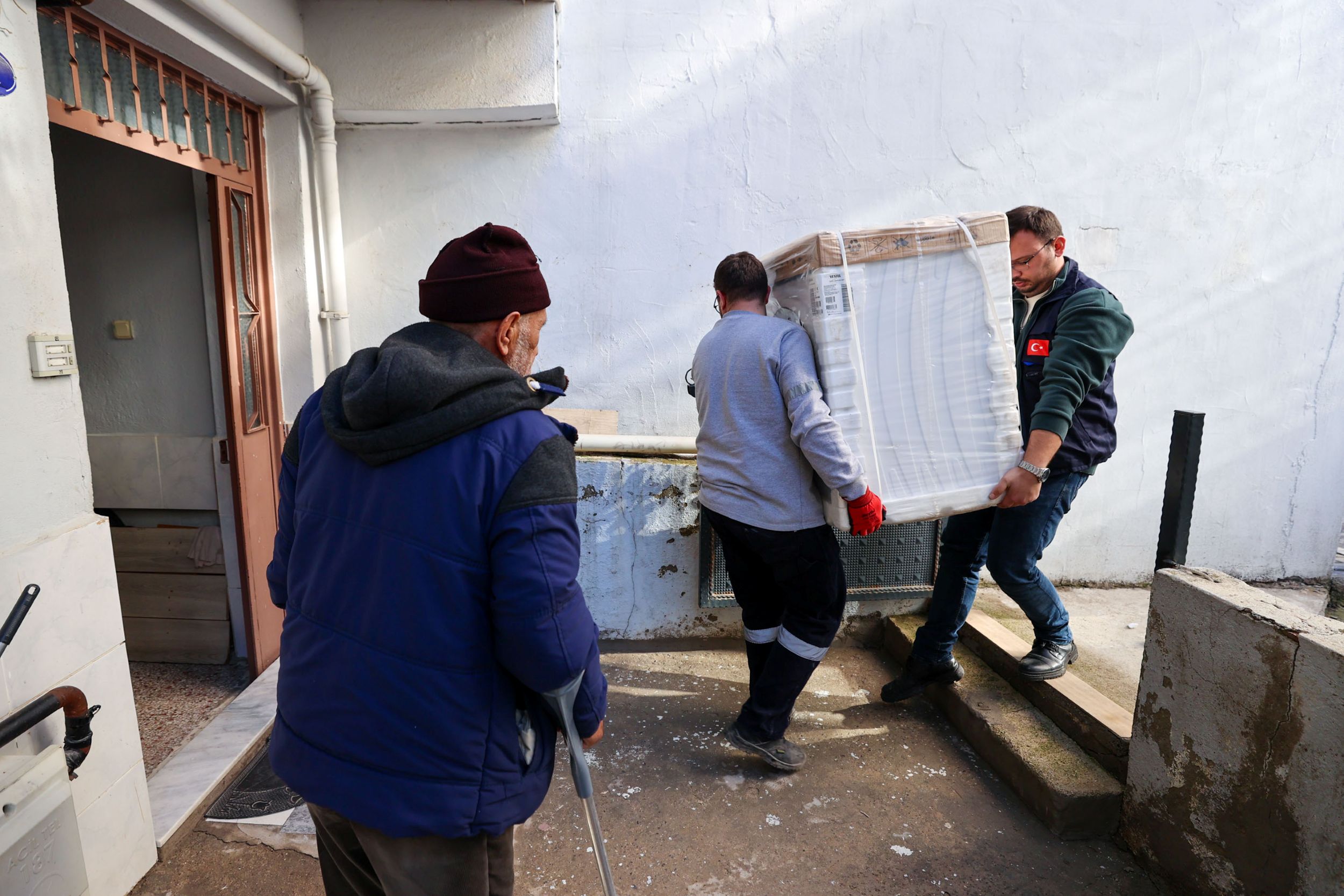 ⁠Buca'da Selin Yaraları El Birliğiyle Sarılıyor8