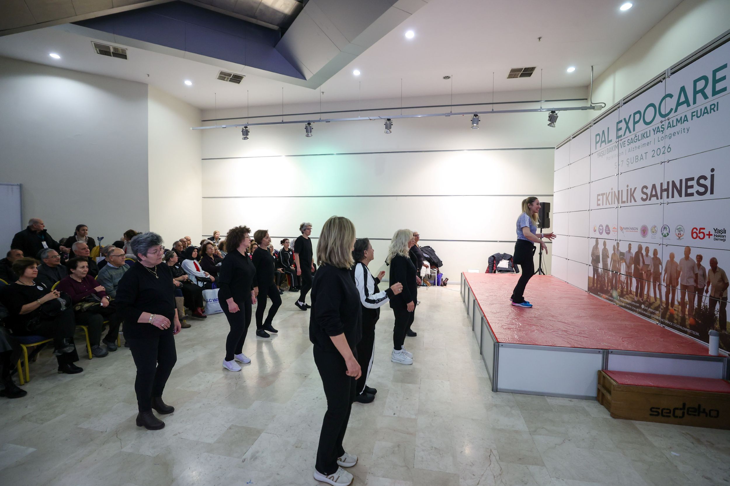 Bucalı Kadınlar Sağlıklı Yaş Alma Fuarı’na Damga Vurdu1