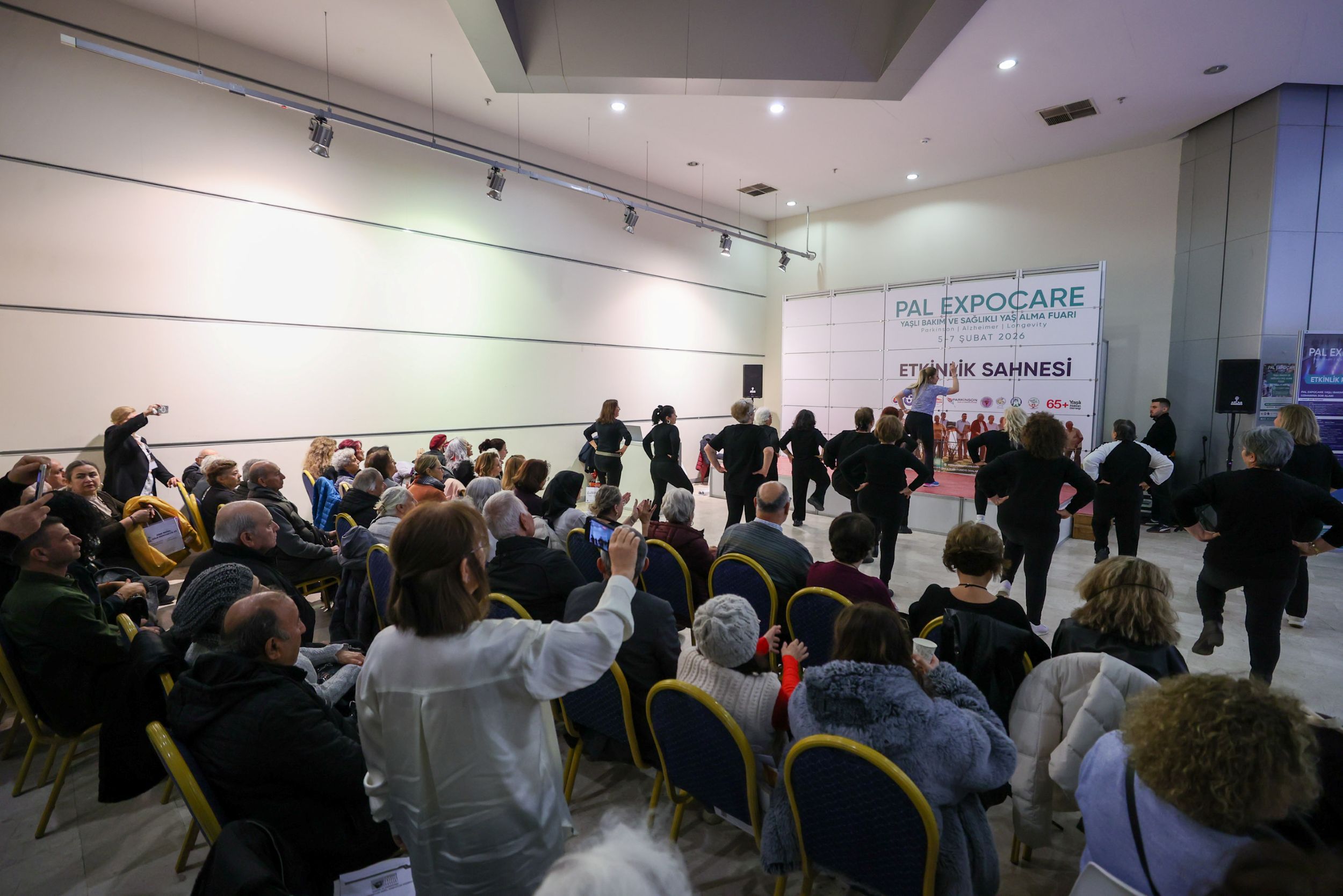 Bucalı Kadınlar Sağlıklı Yaş Alma Fuarı’na Damga Vurdu2