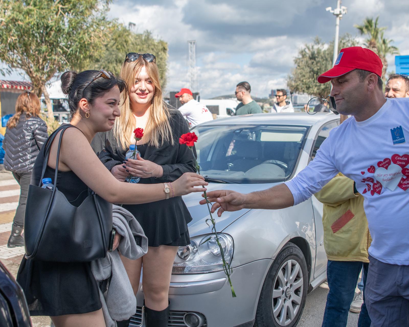 S E V G İ L İ L E R G Ü N Ü 2