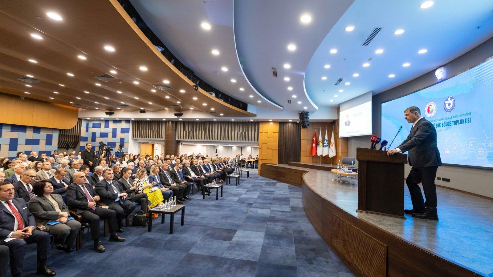 Başkan Tugay'dan Sağlık Turizminde Ortak Akıl Çağrısı