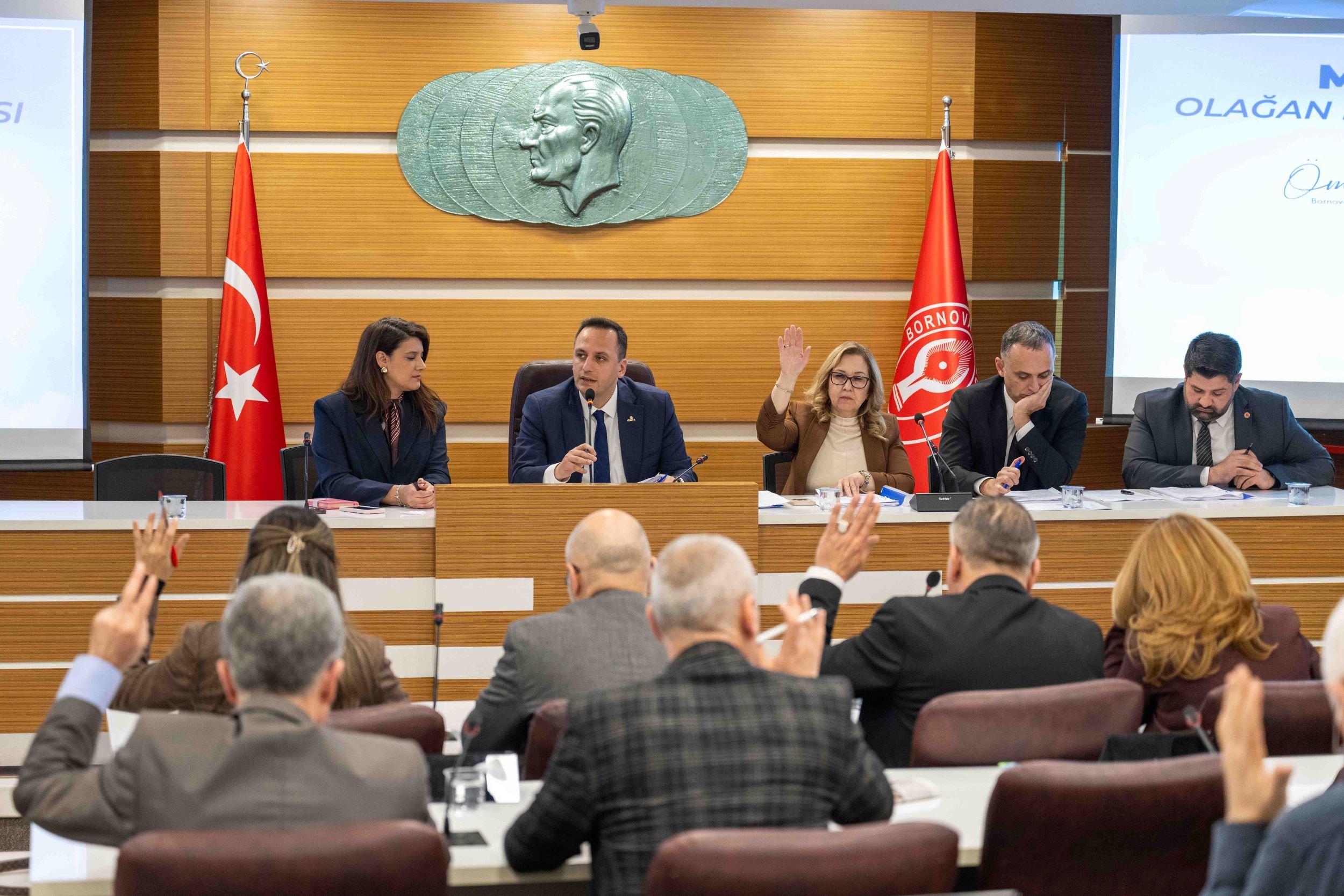 Bornova Belediyesi'nden Temizlik Atağı: 9 Yeni Araç Alınacak