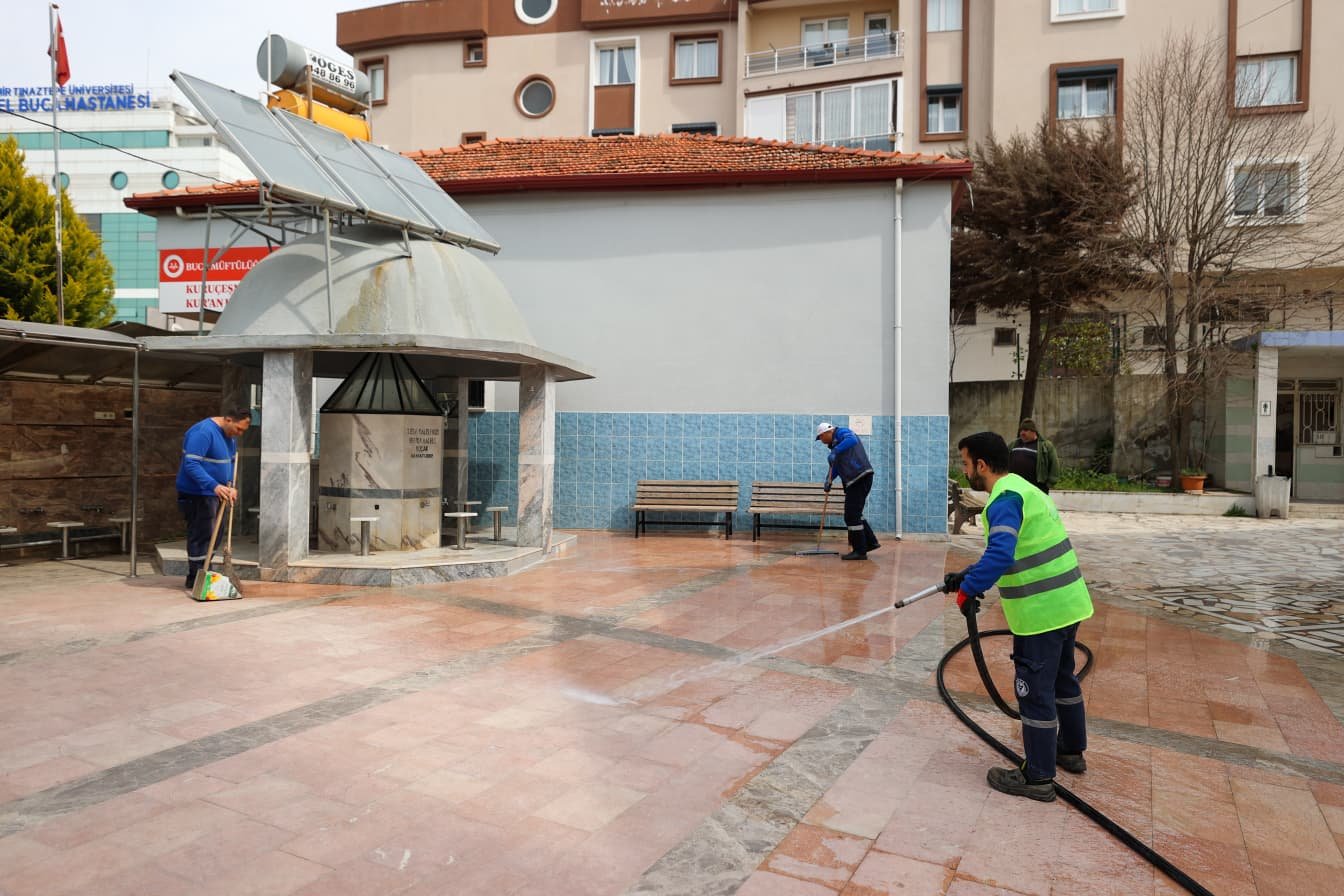 Buca Cami Cemevi Temizlik (5)