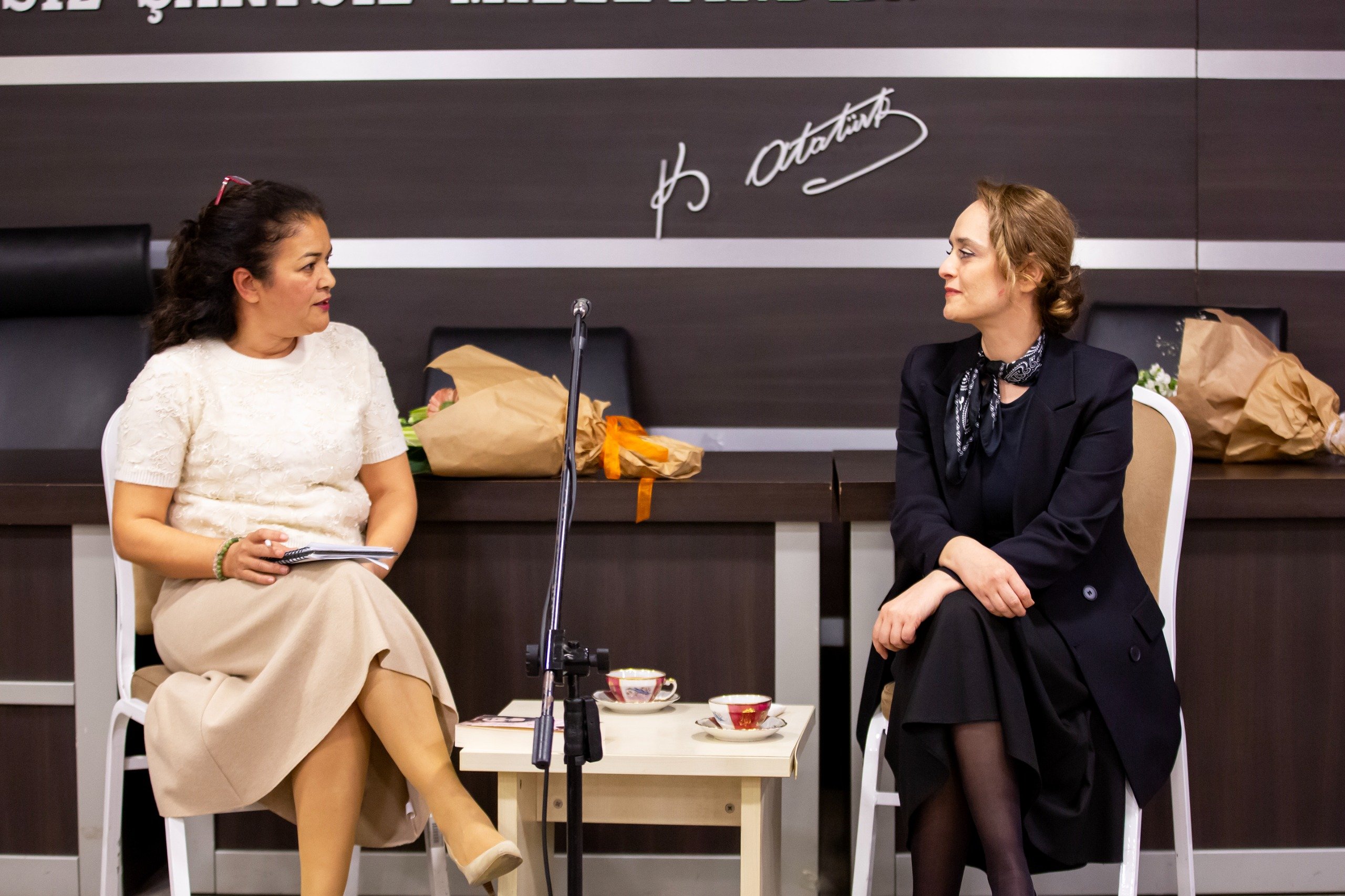 Dünya Ti̇yatrolar Günü’nde, Afi̇fe Jale’ni̇n İlham Veren Mücadelesi̇ Narlidere’de Anlatildi (3)