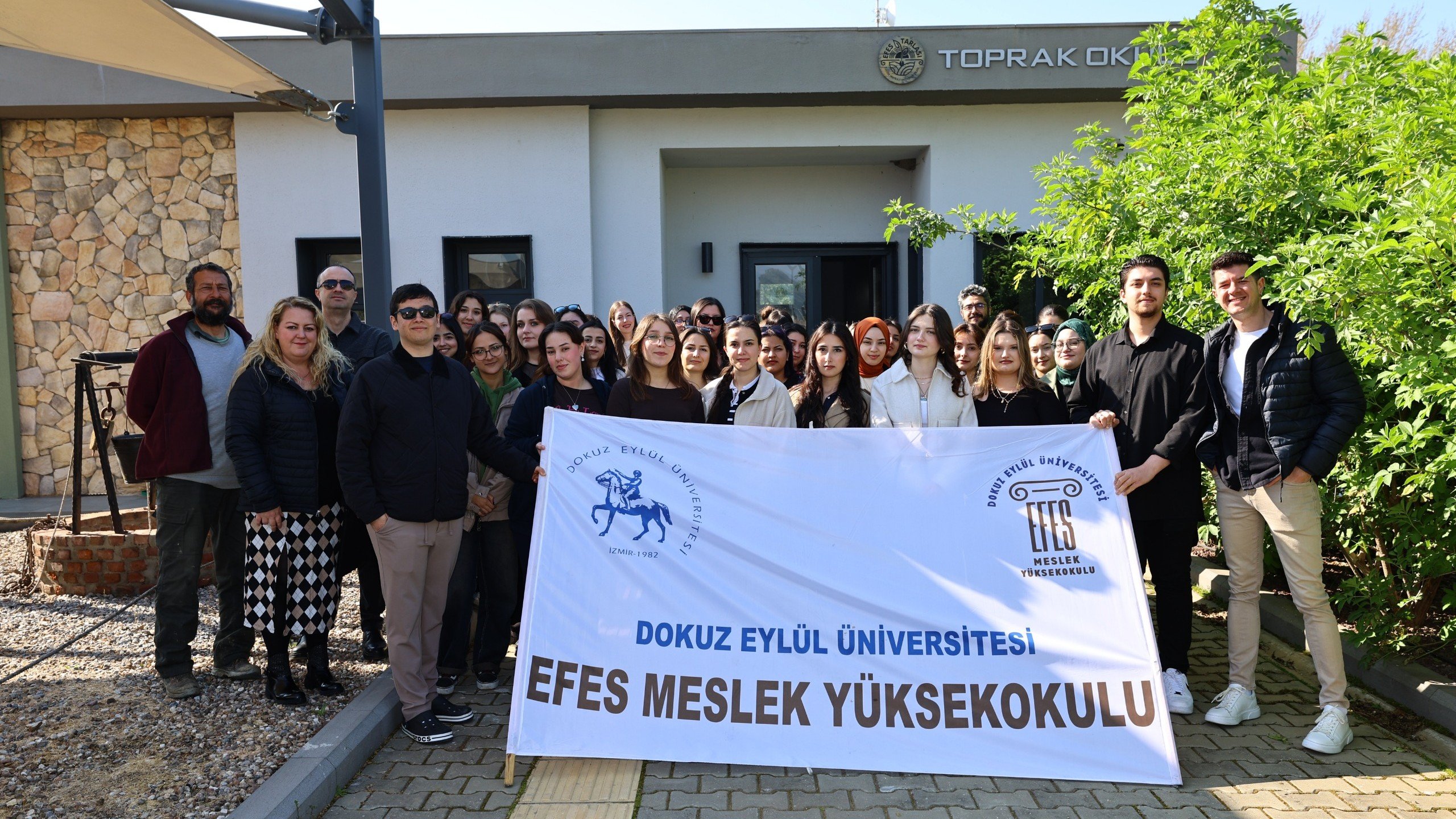 Gençler Kariyer Yolculuğu İçin Toprak Okulu'nda Buluştu