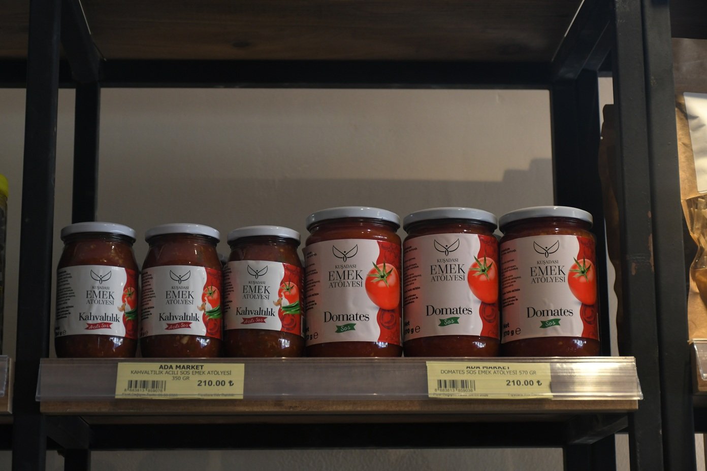 Emek Atölyesi Ürünleri Ada Market Raflarında (5)