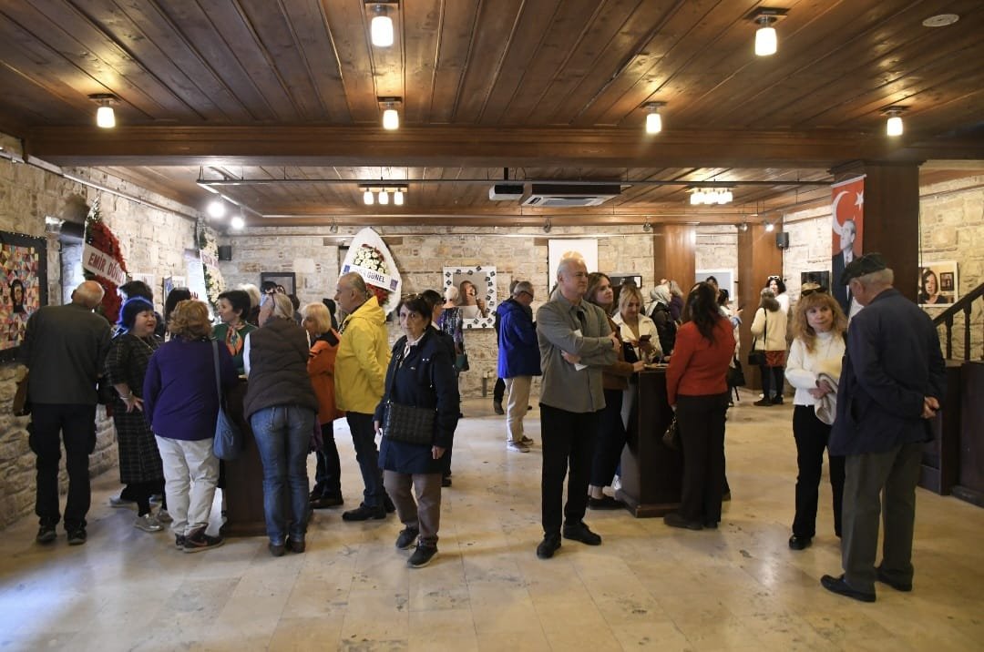 Kadinlar Günü Sergi 1