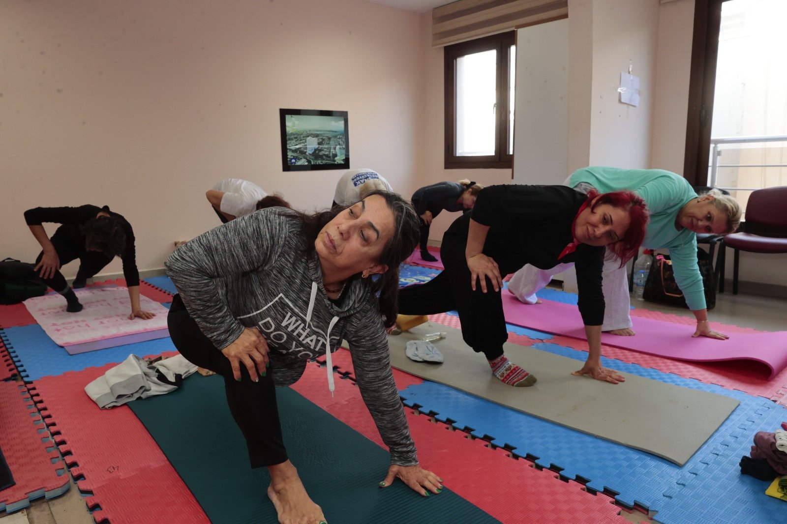 Konak’tan İleri Yaş’a Sağlıklı Mola Yoga Kursuyla Zinde Kalıyorlar (2)