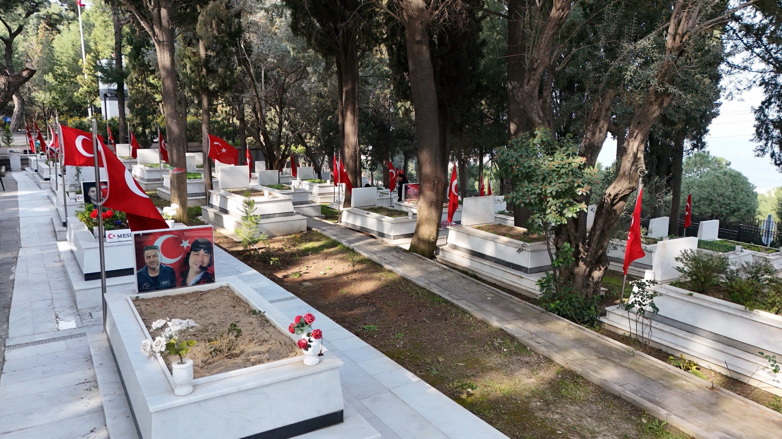 Konak’tan Şehitlere Vefa Bayram Öncesi Temizlik Ve Bakım Seferberliği (3)