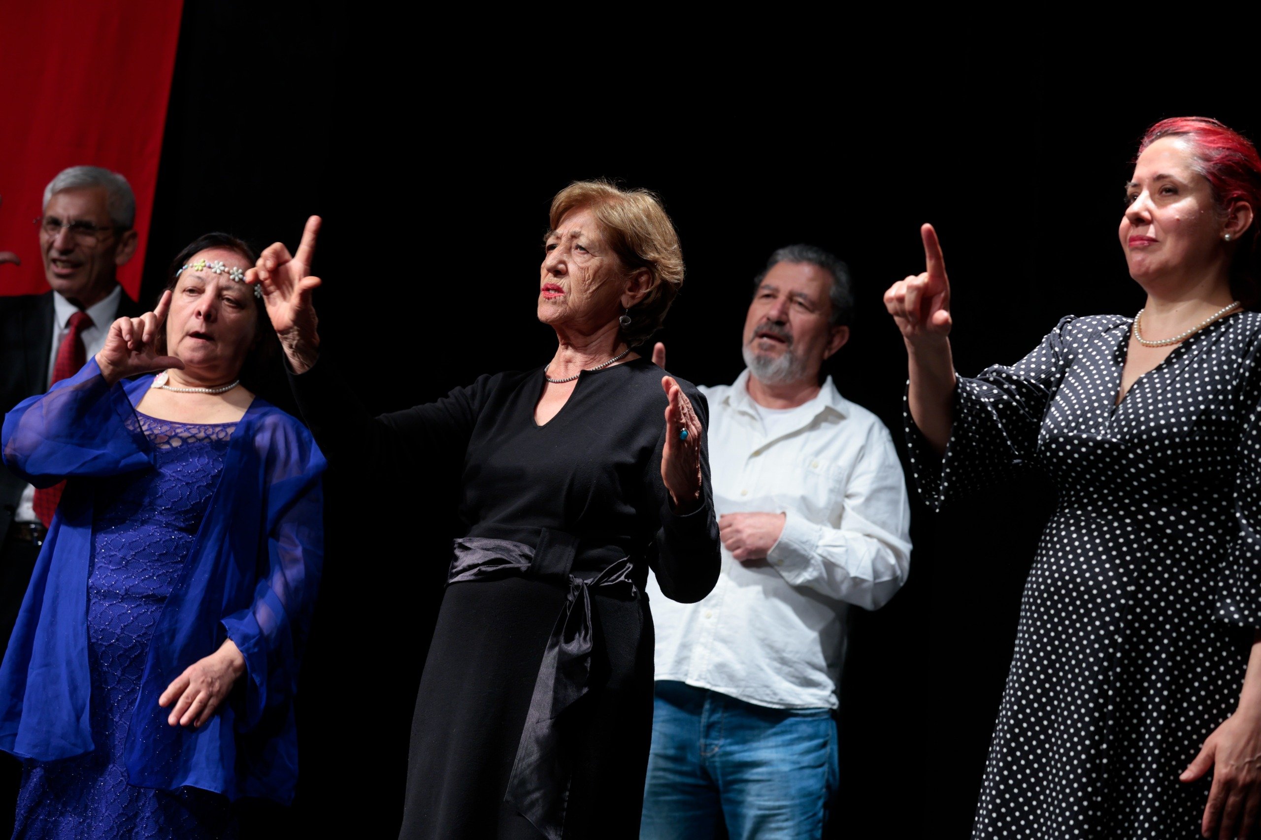 Konak’tan Yaşlılara Saygı Haftası’nda Gençlere Taş Çıkaran Performans (4)