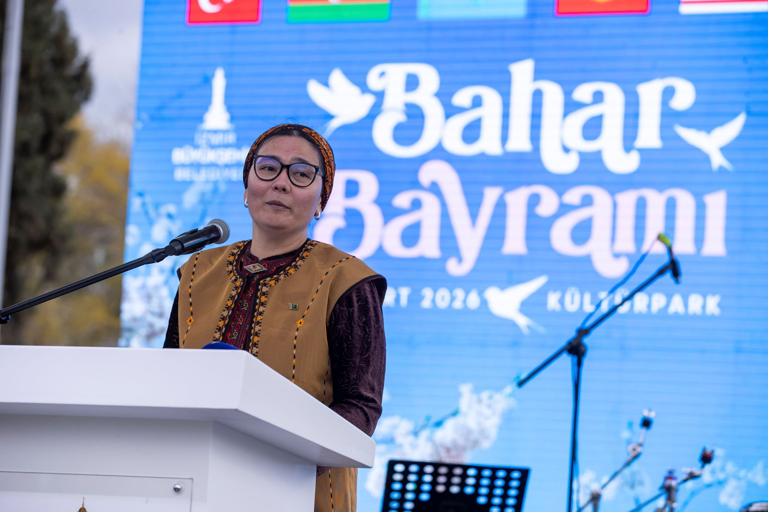 Lachin Ovezgeldiyeva,