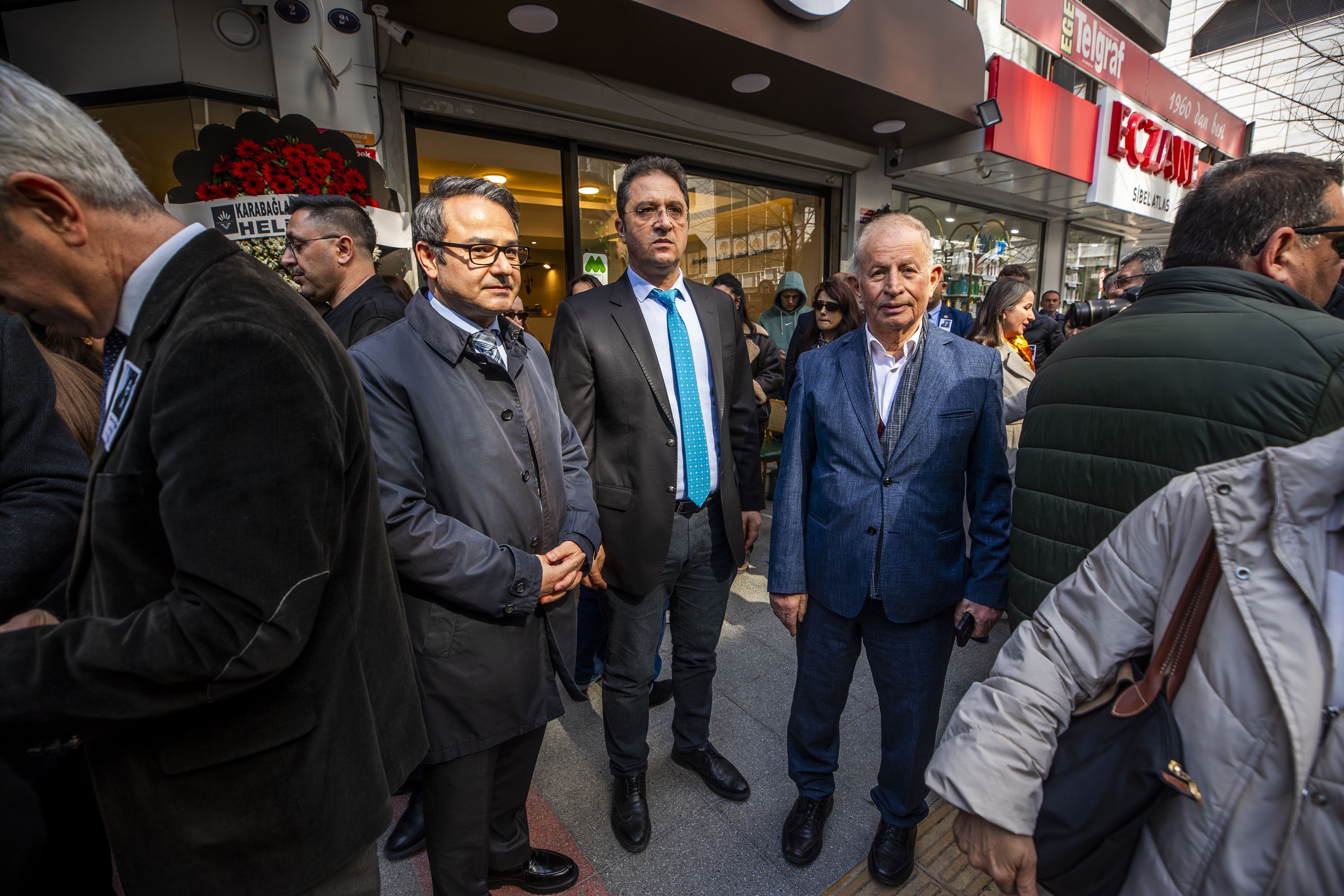 Meslektaşimiz Burcu Yanar Alkişlarla Son Yolculuğuna Uğurlandi (2)