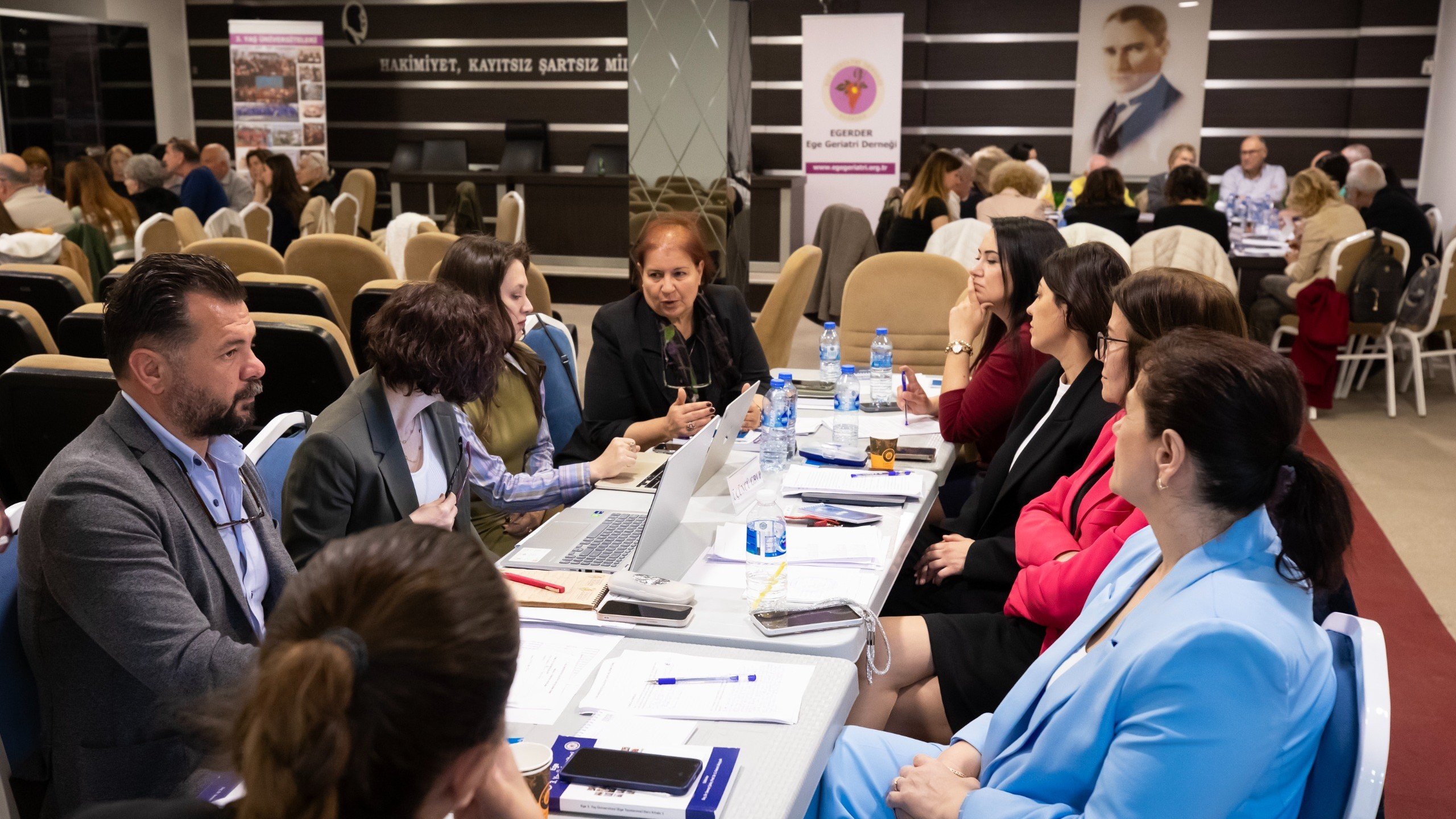 Narlıdere'ye 3. Yaş Üniversitesi Geliyor