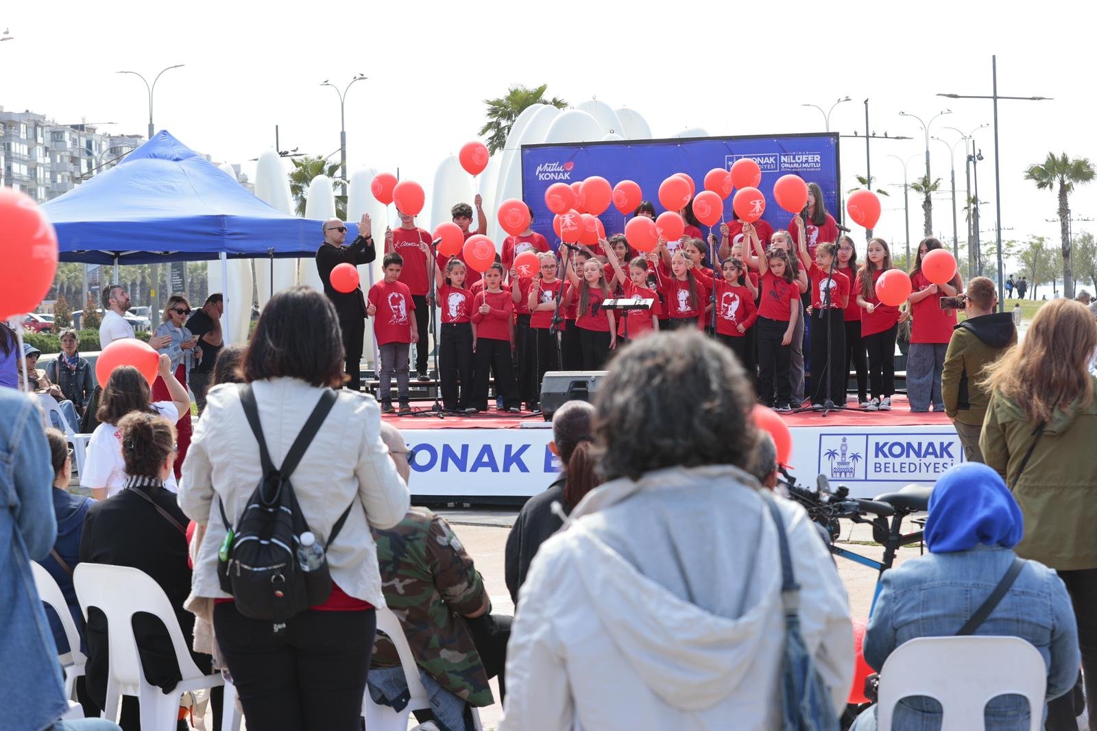 23 Nisan Coşkusu Konak’tan Yayıldı Çocuk Şenliği’ne Yoğun Ilgi (6)