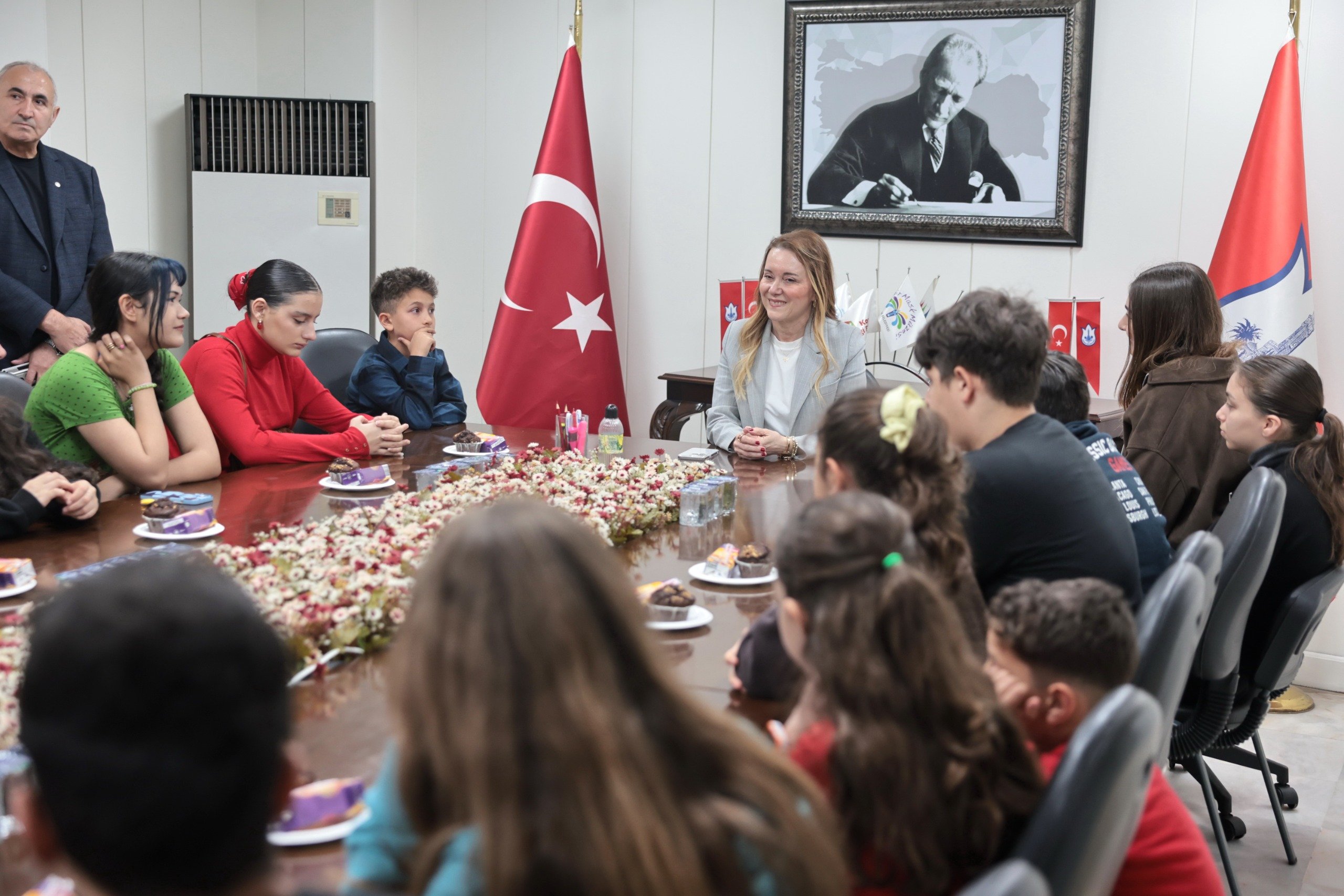 Başkan Mutlu 23 Nisan’da Çocuk Meclisi’ni Konuk Etti (2)