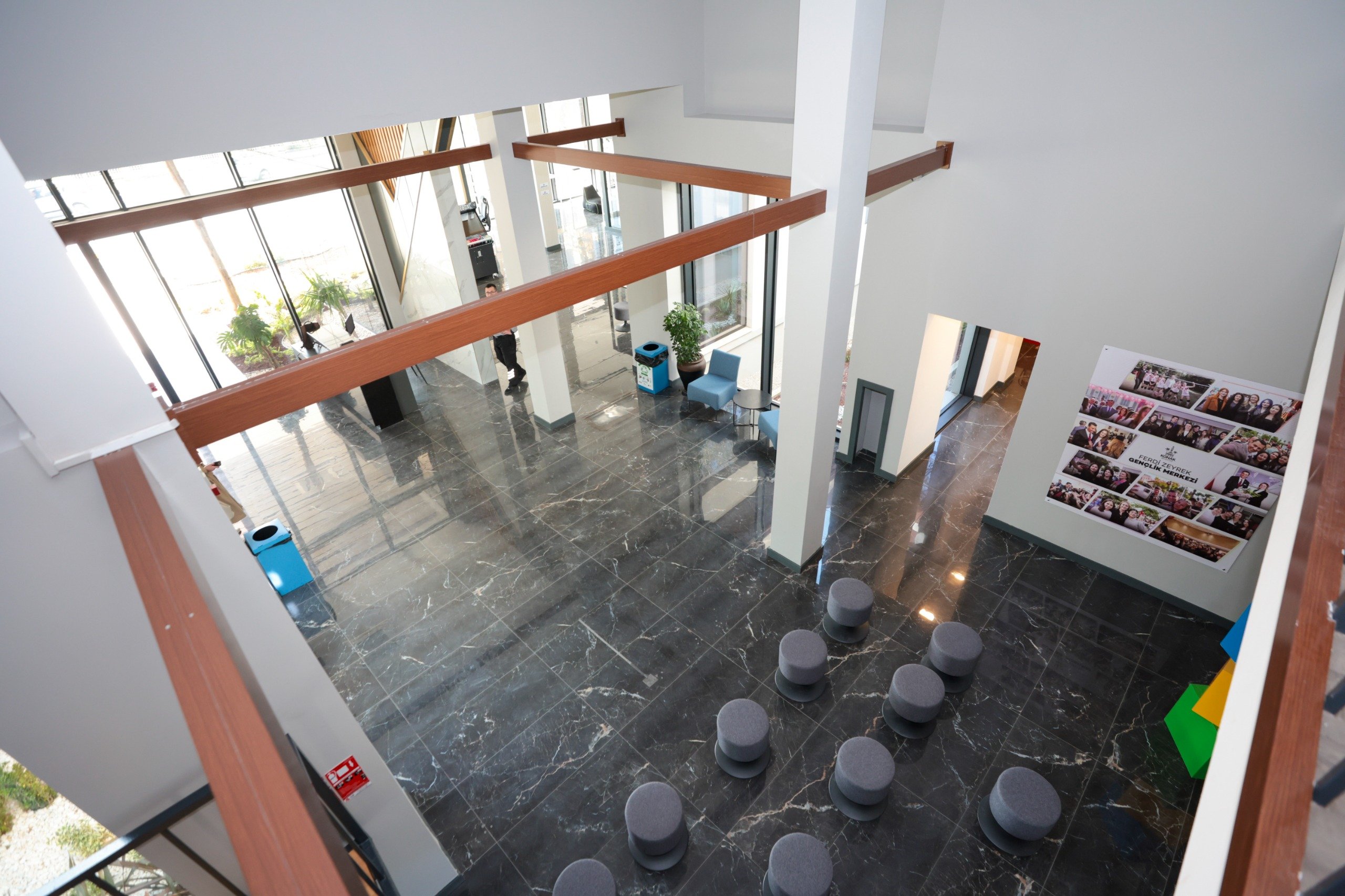 Başkan Mutlu Ferdi Zeyrek Gençlik Merkezi’nde Gençlerle Buluştu (7)