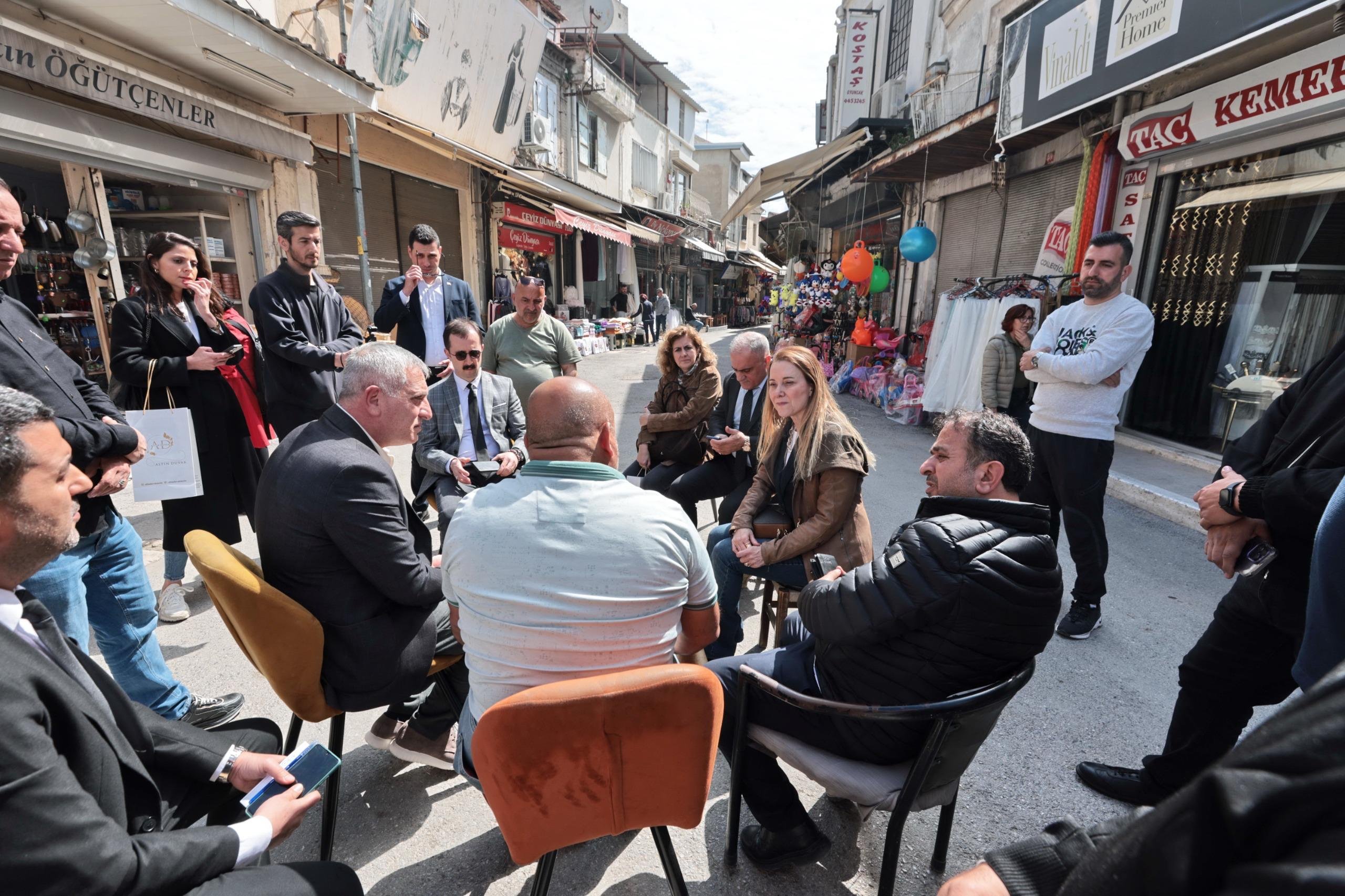 Başkan Mutlu’dan Kemeraltı Mesaisi Esnaftan Ruhsat Indirimine Teşekkür (4)