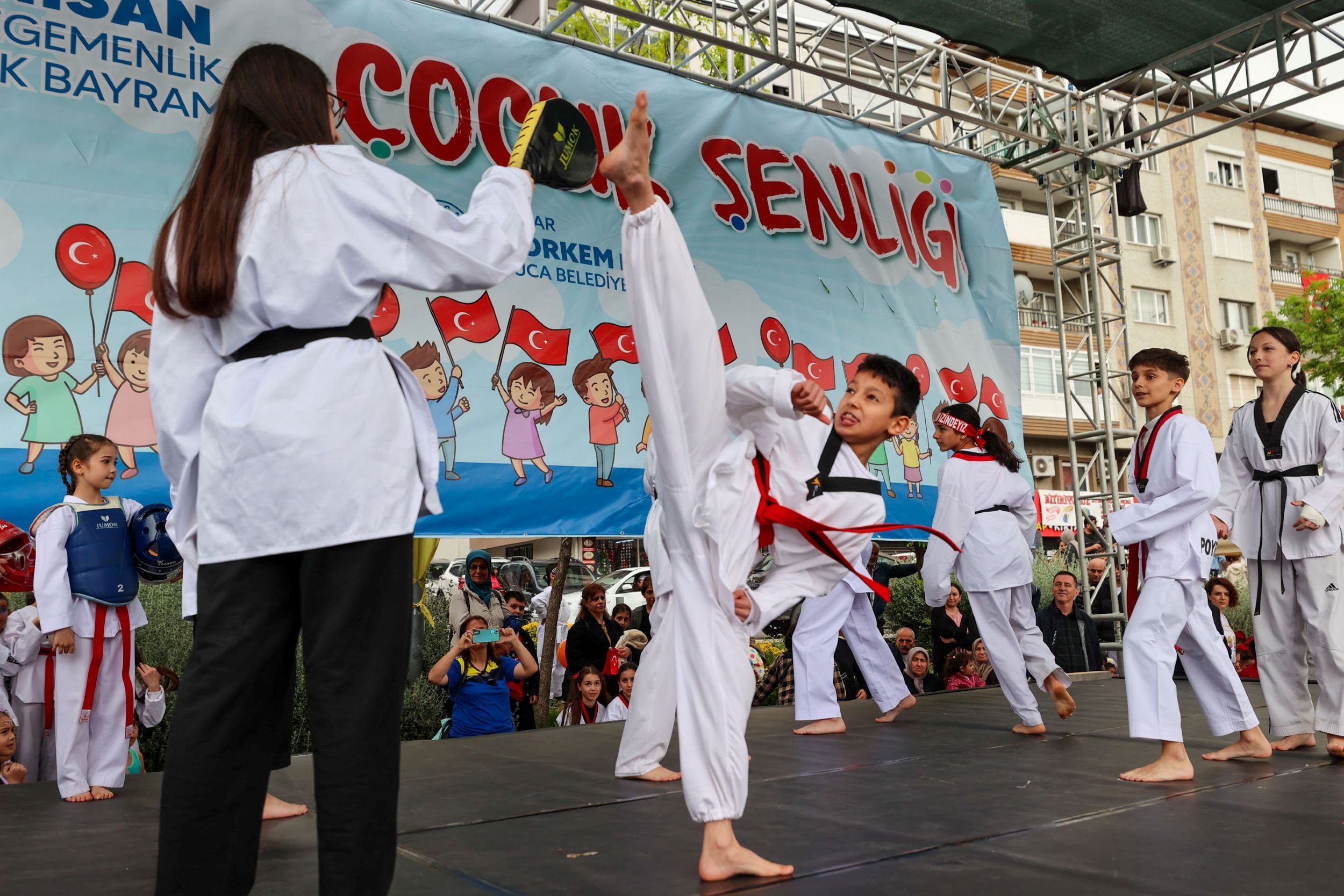 Buca 23Nisan Kortej9