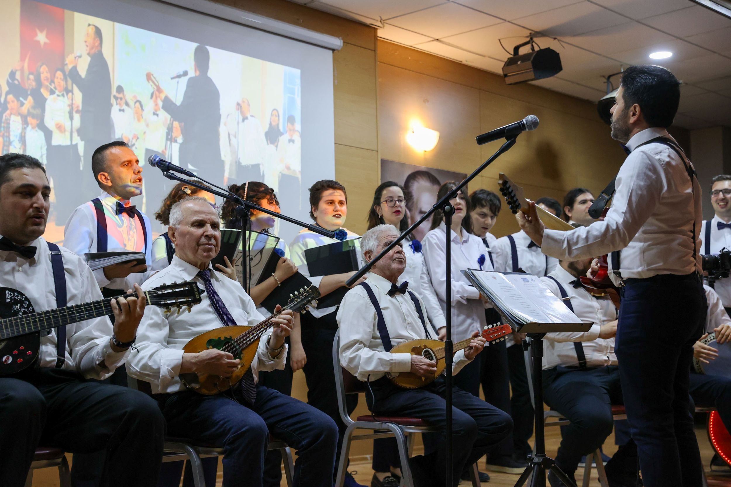 Buca’da Notalar Farkındalık Için Yükseldi1