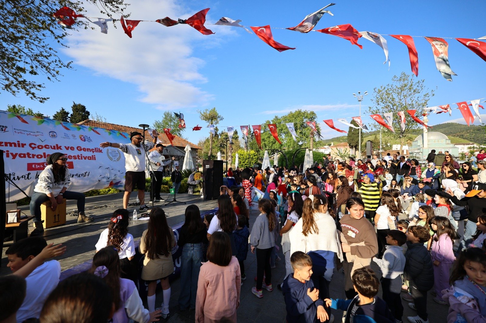Izmir Çocuk Ve Gençlik Tiyatroları Festivali (7)