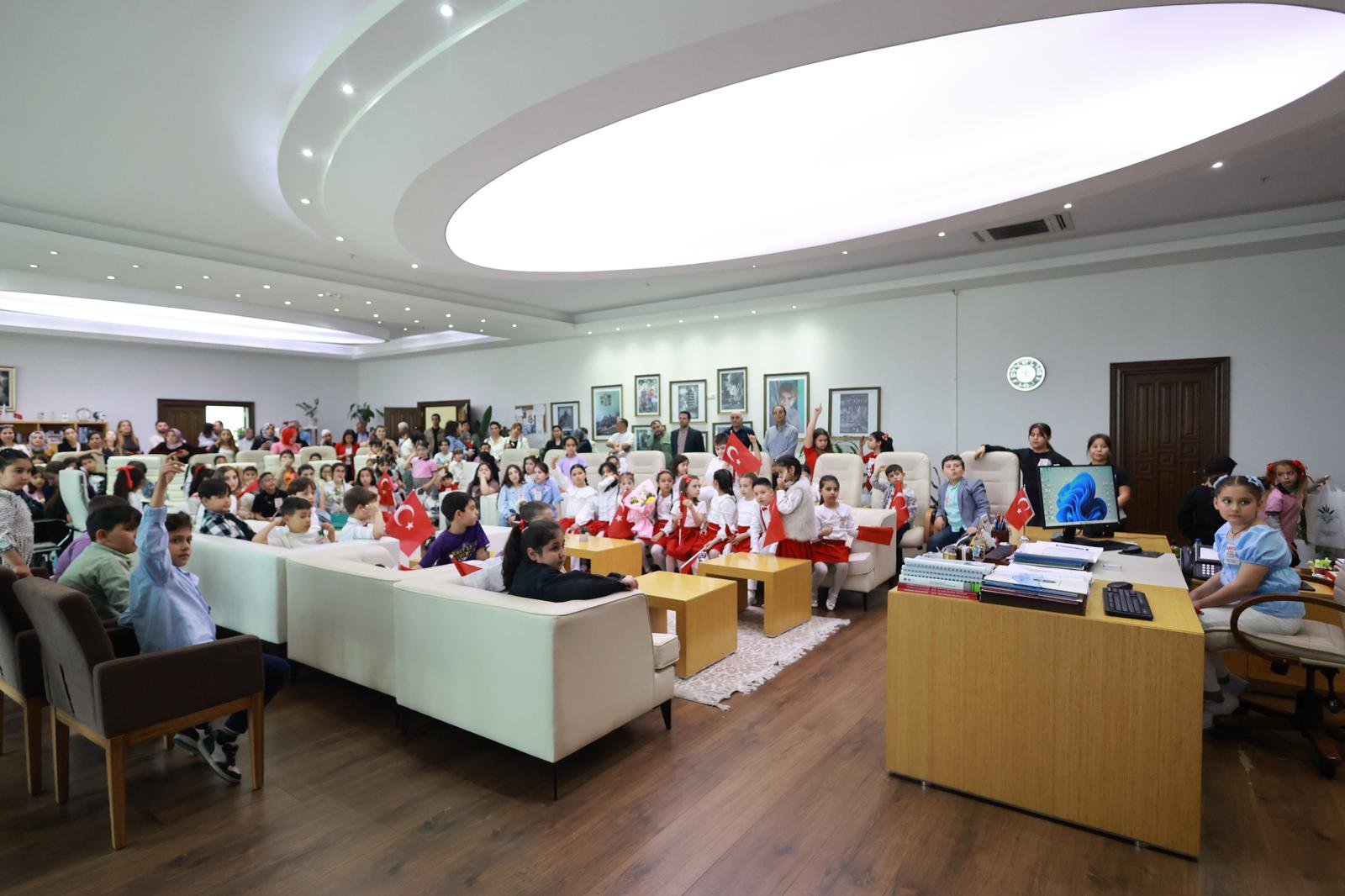 Karabağlar 23 Nisan (1)-1