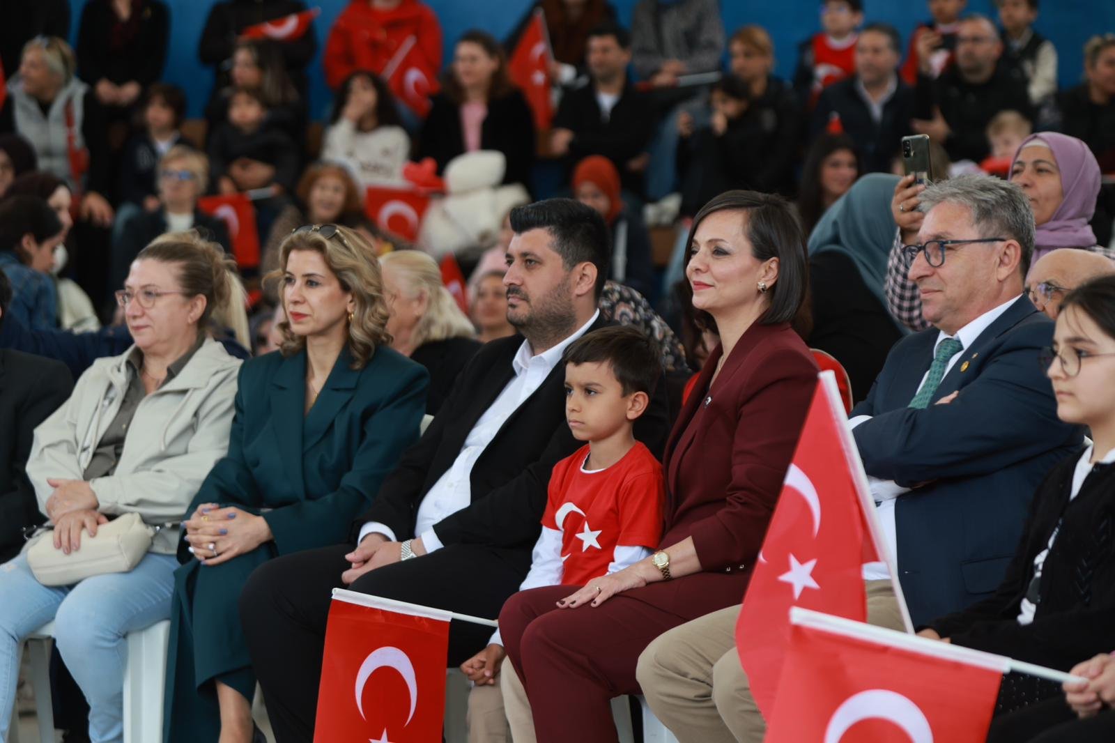 Karabağlar Belediyesi 23 Nisan Şenliği (7)