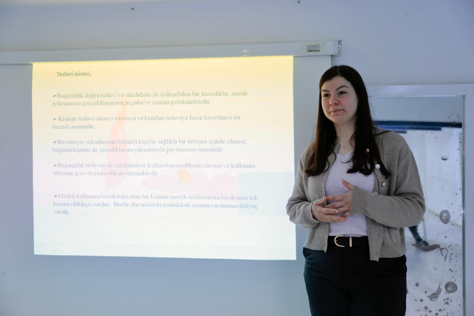 Konak’ta Bağımlılık Ile Mücadele Eğitimleri Devam Ediyor (4)