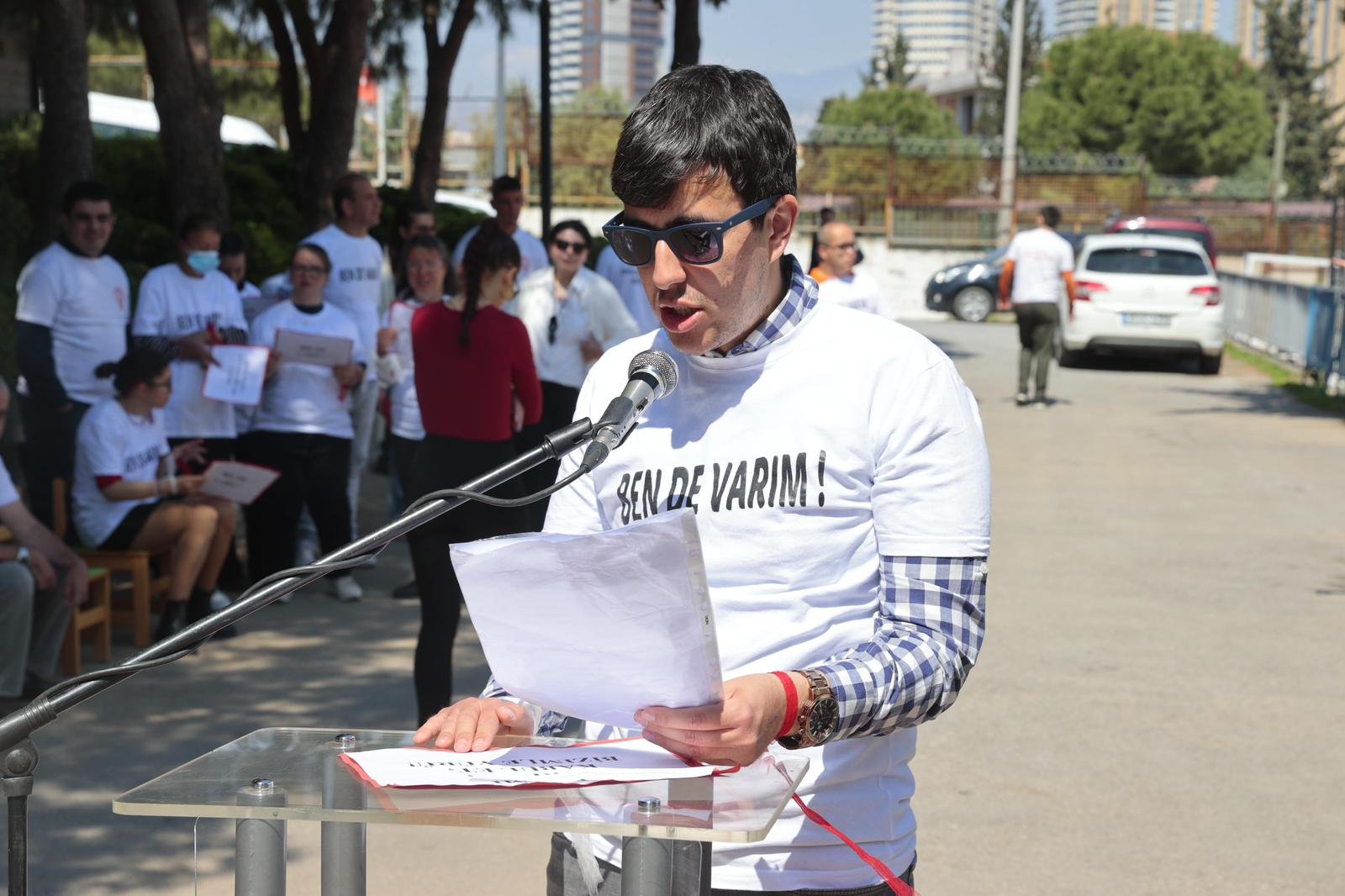 Konak’ta Otizm Farkındalık Günü’nde ‘Biz De Varız’ Dediler (2)