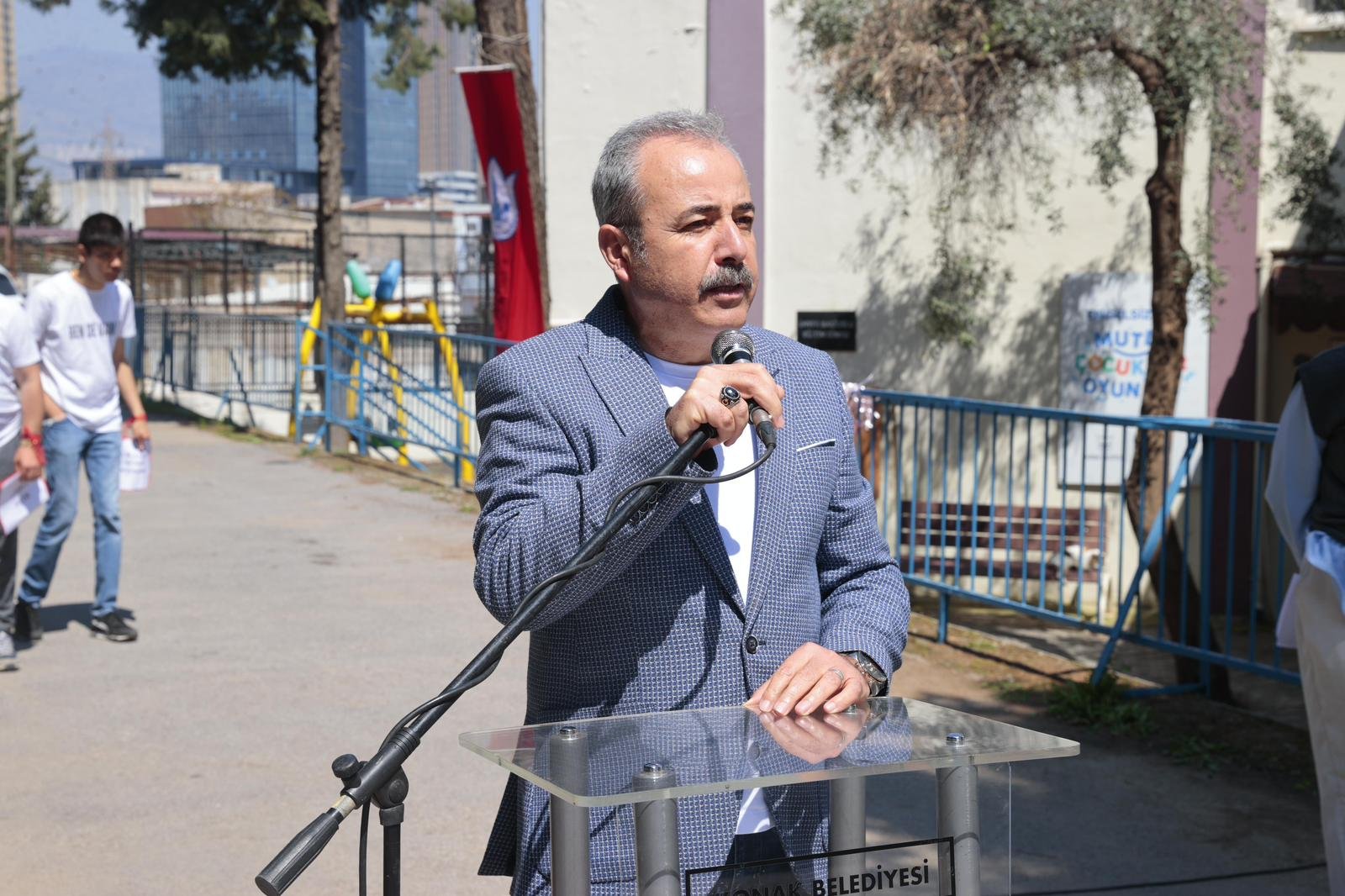 Konak’ta Otizm Farkındalık Günü’nde ‘Biz De Varız’ Dediler (7)