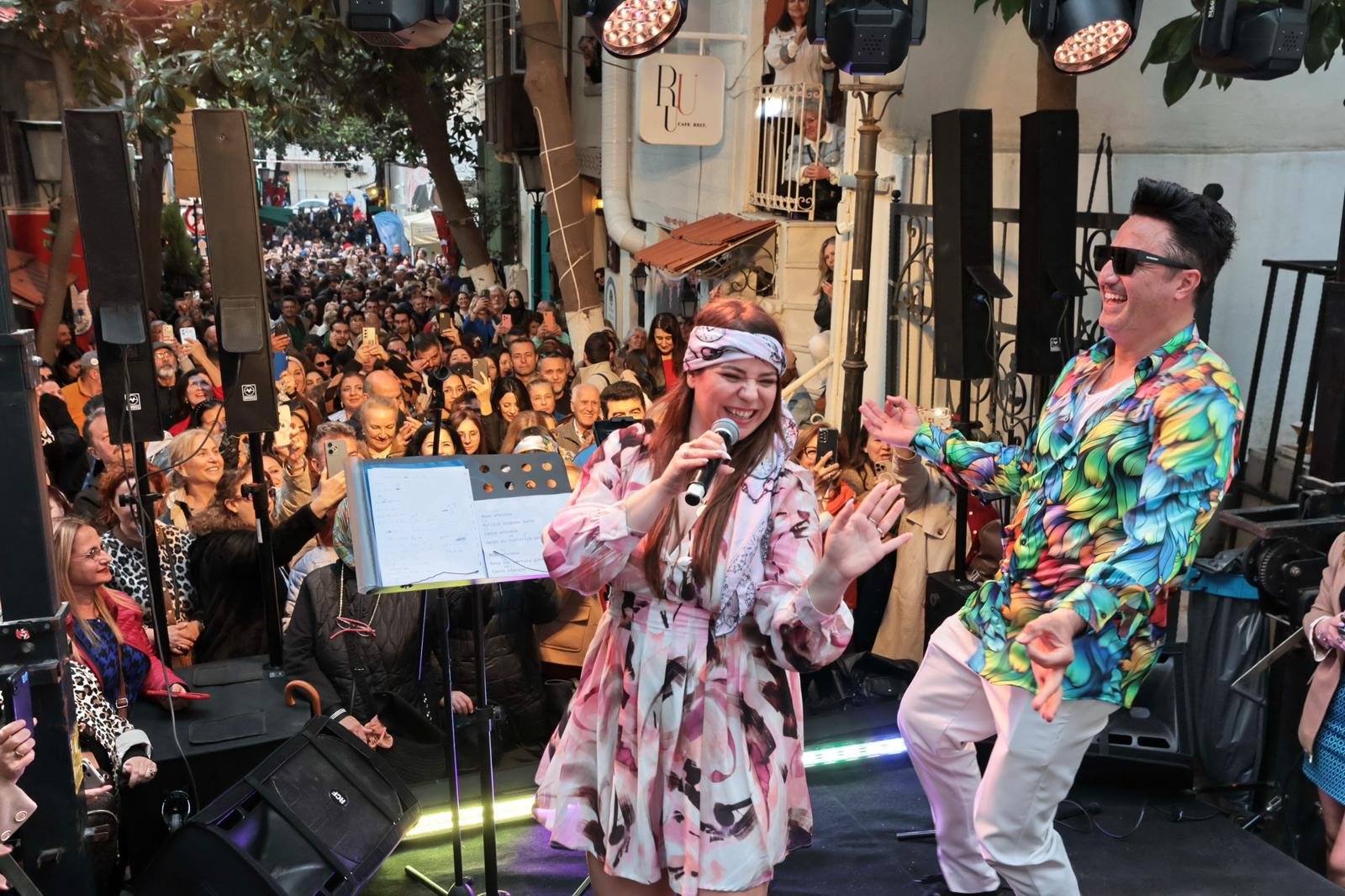 Konak’tan Dario Moreno Için Unutulmaz Şenlik İzmirliler Akın Etti (9)