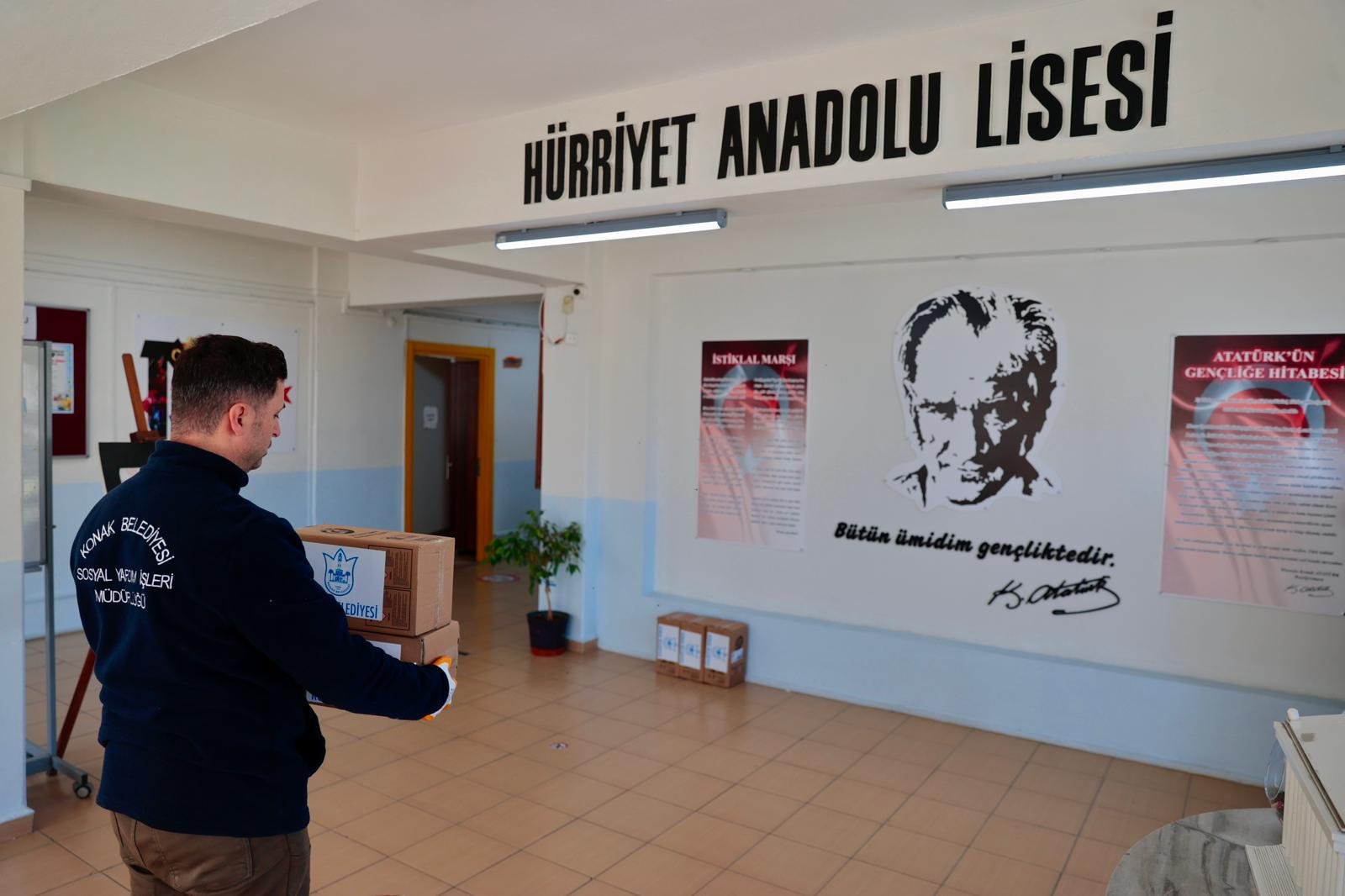 Konak’tan Okullara ‘Hijyenik’ Destek (2)